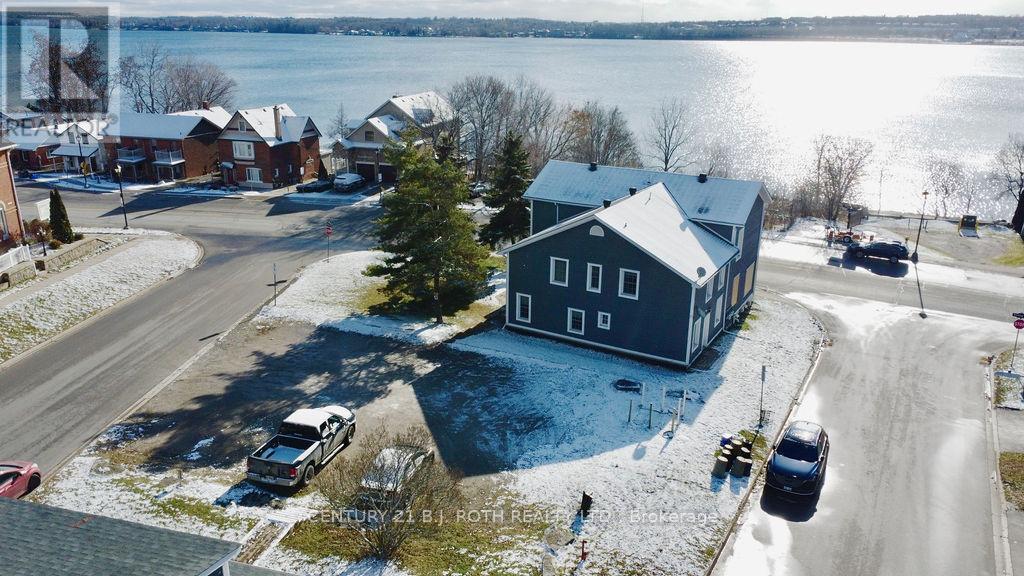 Multiplex at 194 DUNLOP STREET E, Barrie (Lakeshore)
