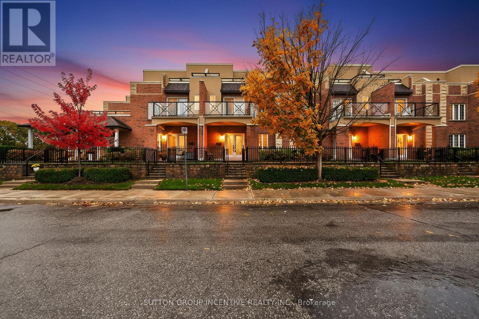 Townhouse at 23 WHITE OAKS ROAD, Barrie (Lakeshore)