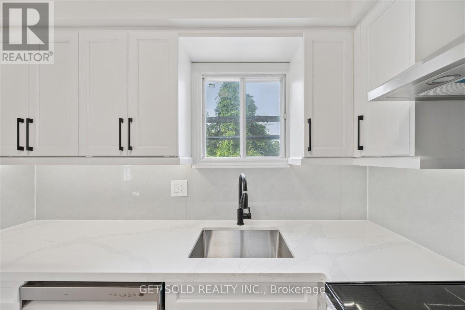 Detached at 232 KOZLOV STREET, Barrie (West Bayfield)