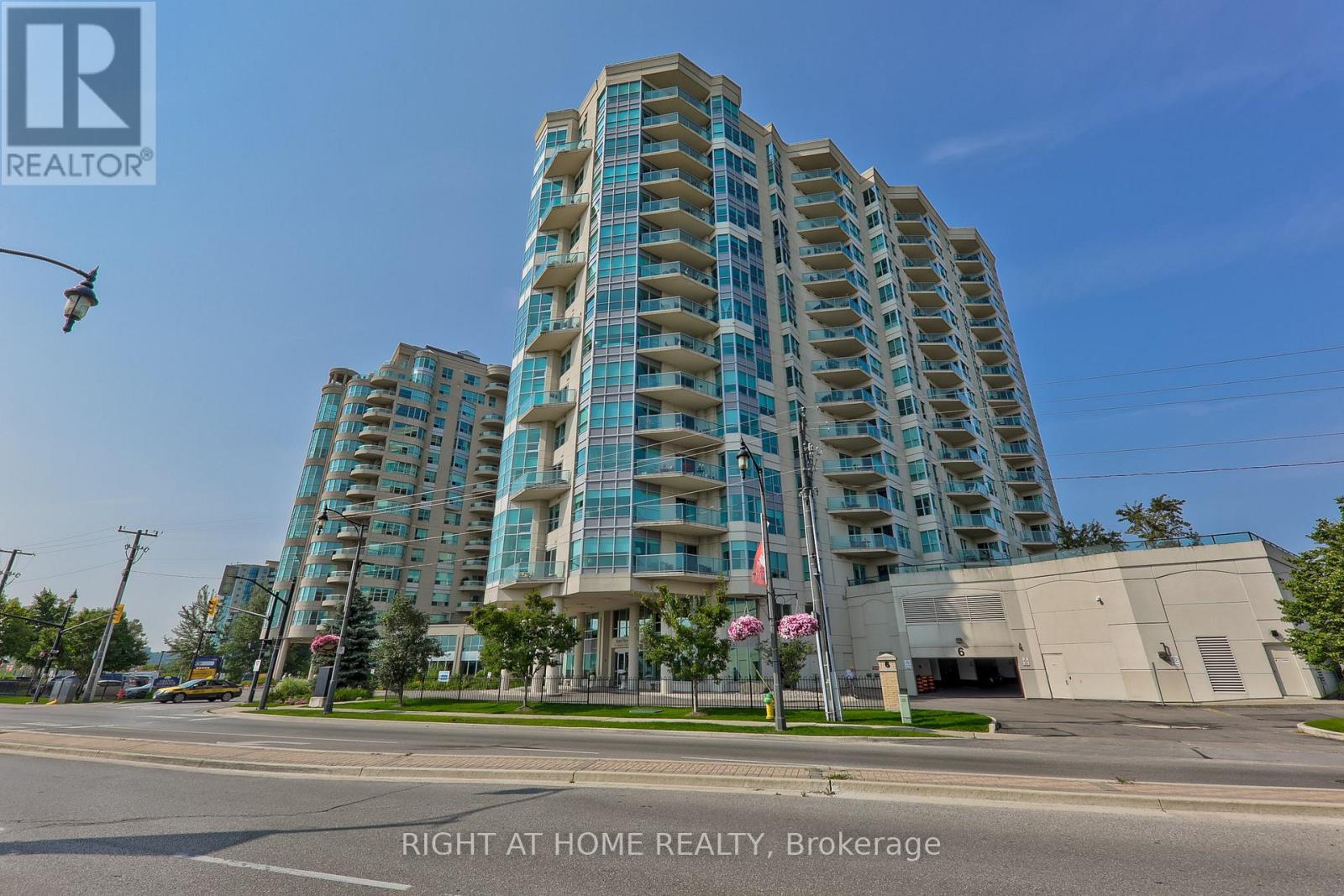 Apartment at 409 - 6 TORONTO STREET, Barrie (City Centre)
