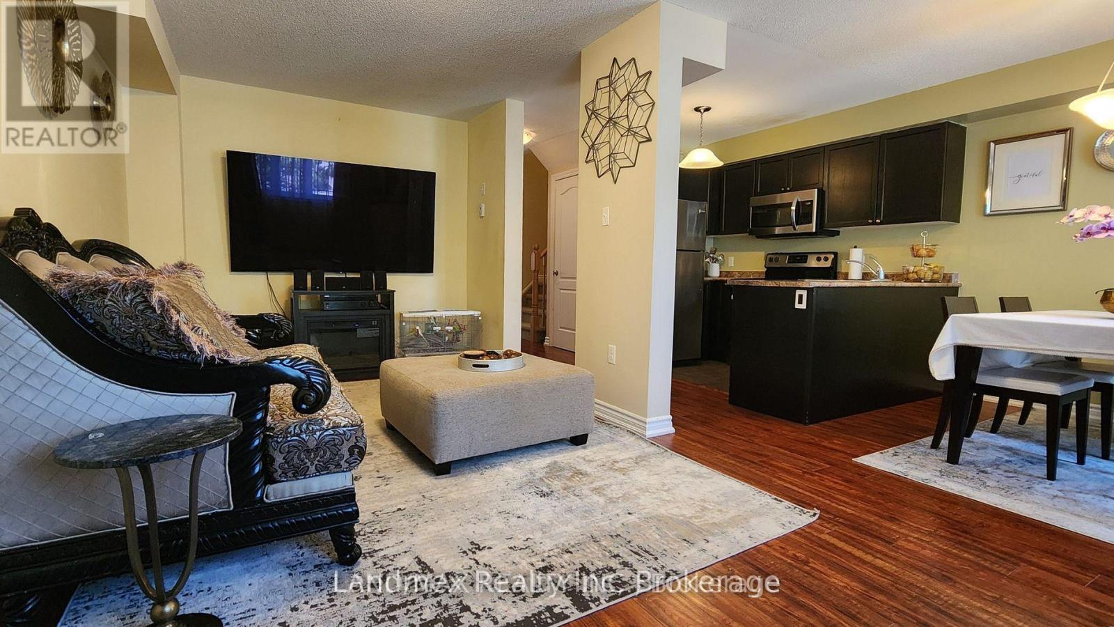 Townhouse at 43 - 227 HARVIE ROAD, Barrie