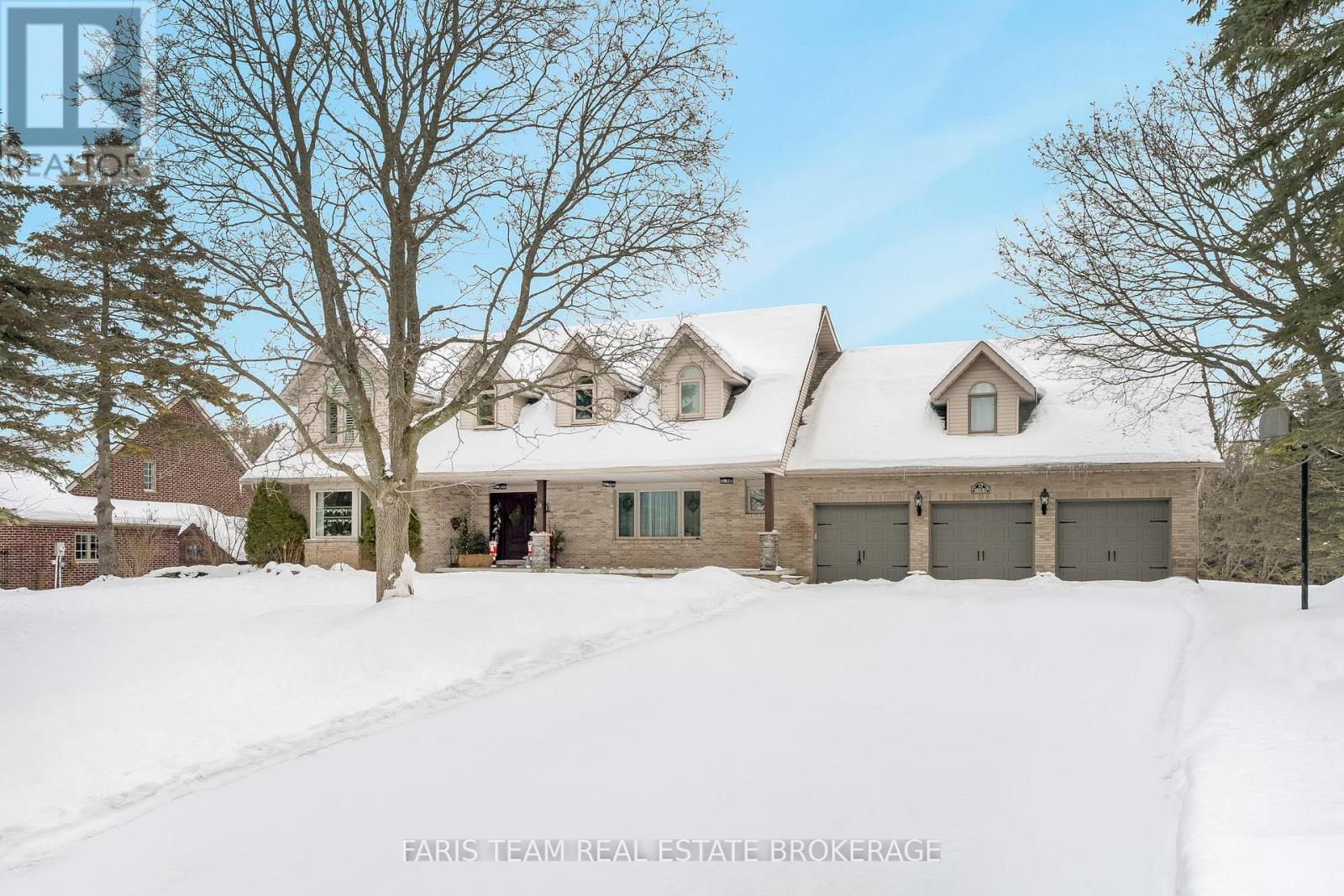 Detached at 32 CAIRNS BOULEVARD, Springwater (Midhurst)