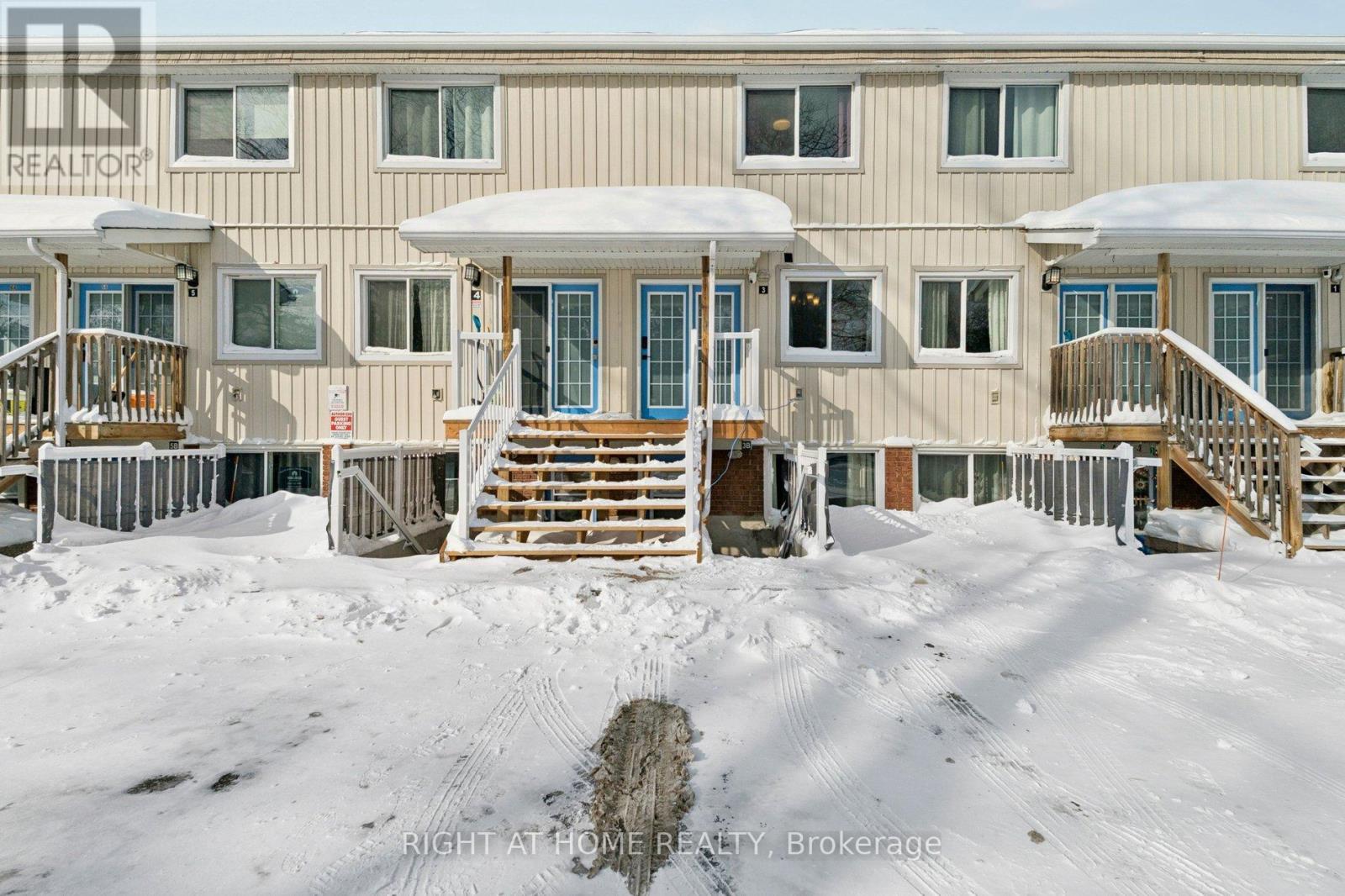 Townhouse at 3 - 734 SHORE LANE, Wasaga Beach
