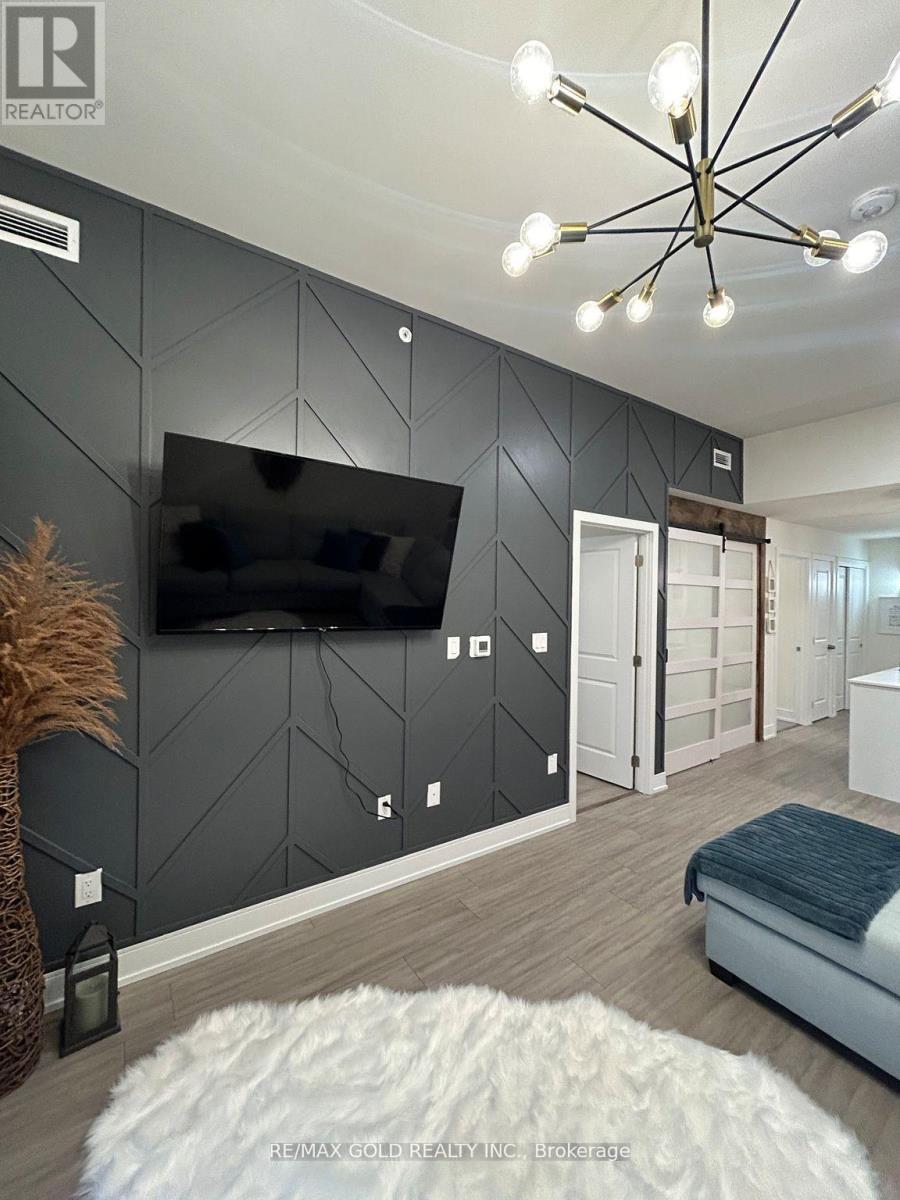 Apartment at 403 - 121 MARY STREET, Clearview (Creemore)
