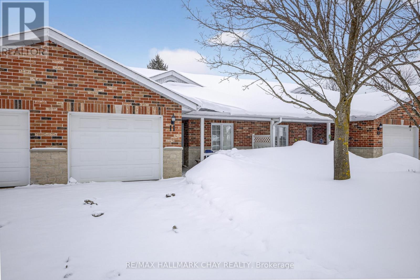 Townhouse at 11 - 275 HURON STREET, Clearview (Stayner)