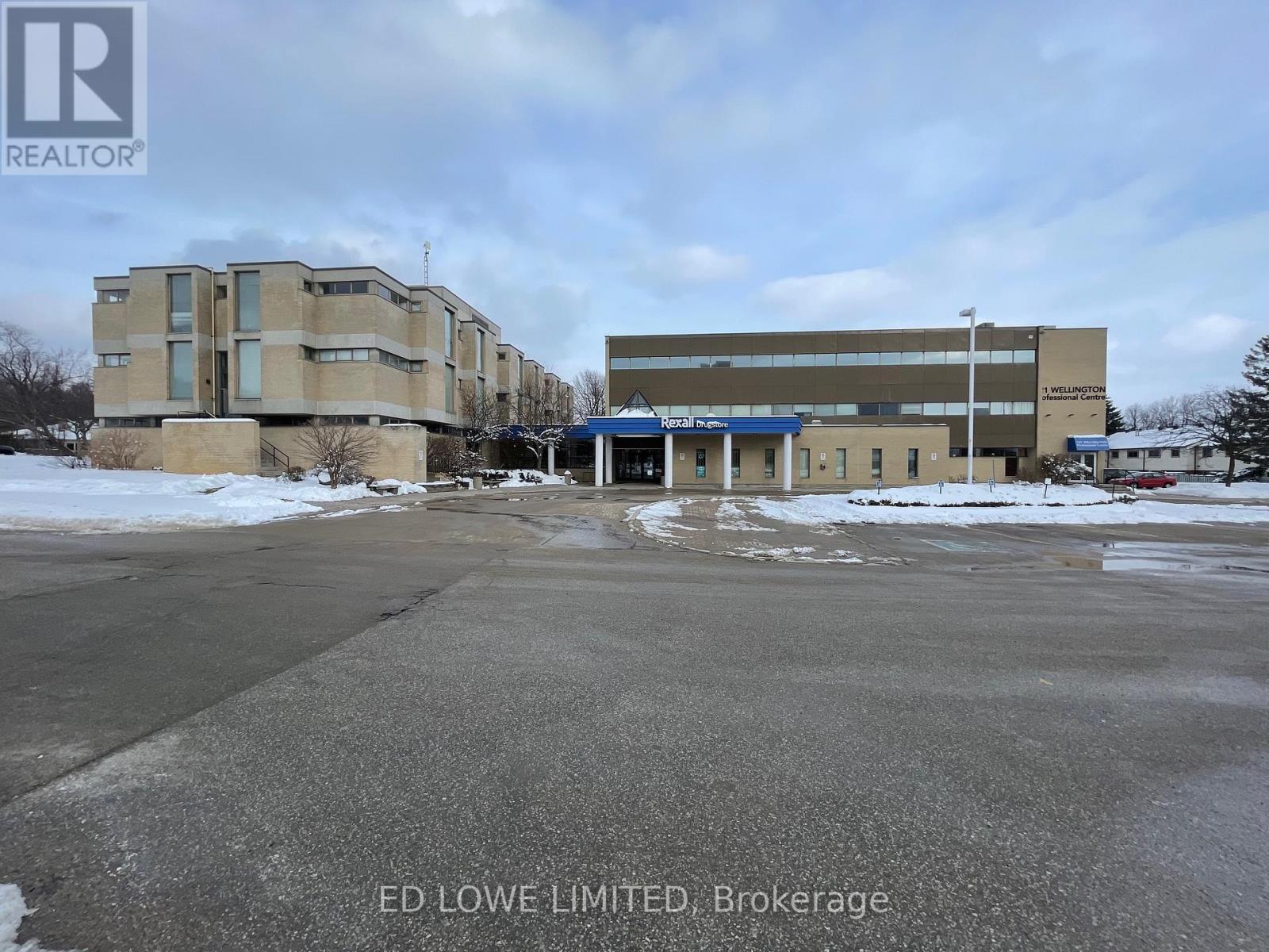 Other at 210, Barrie (Queen's Park)