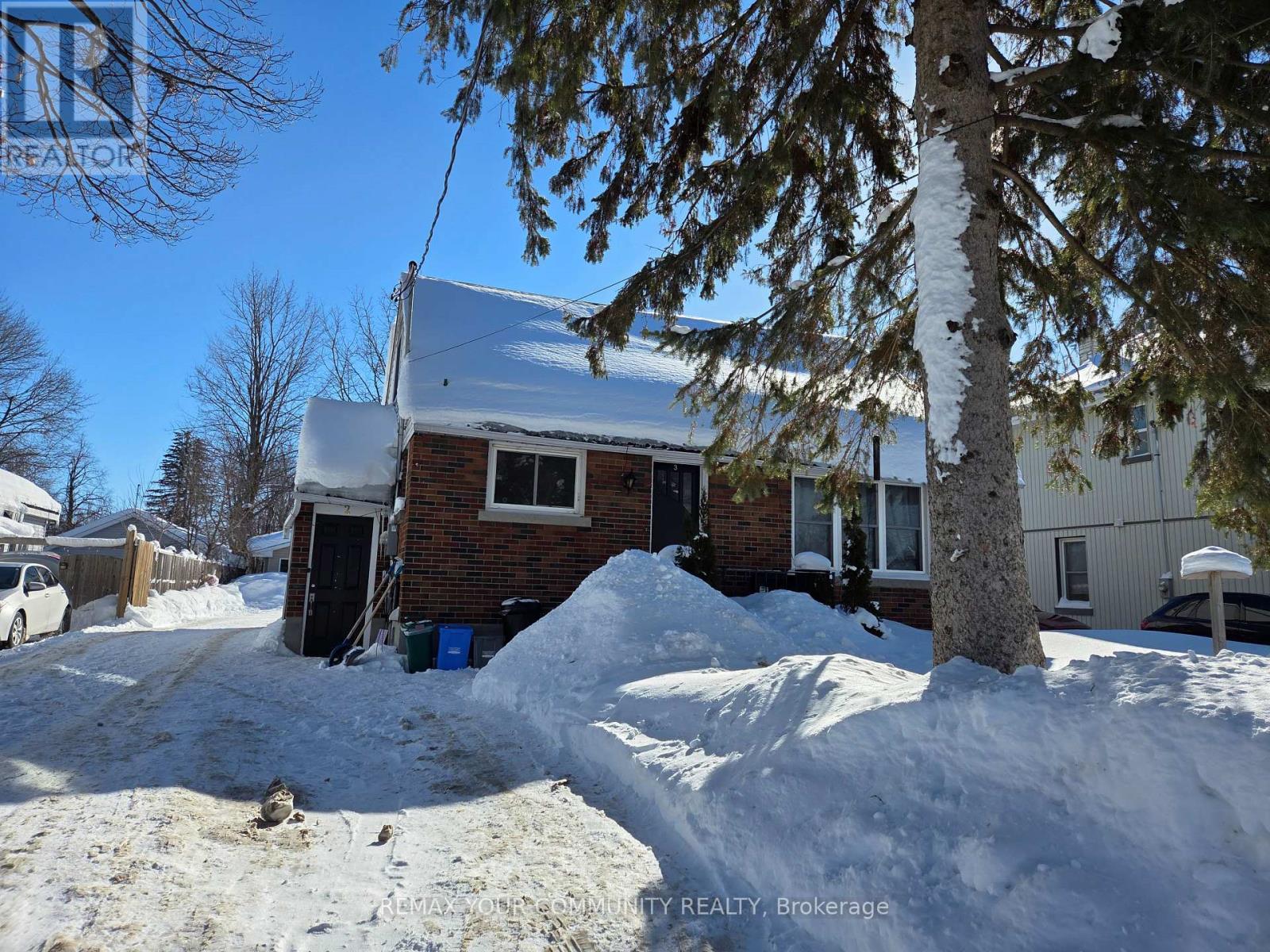 Detached at 17 CHAMPLAIN STREET, Orillia