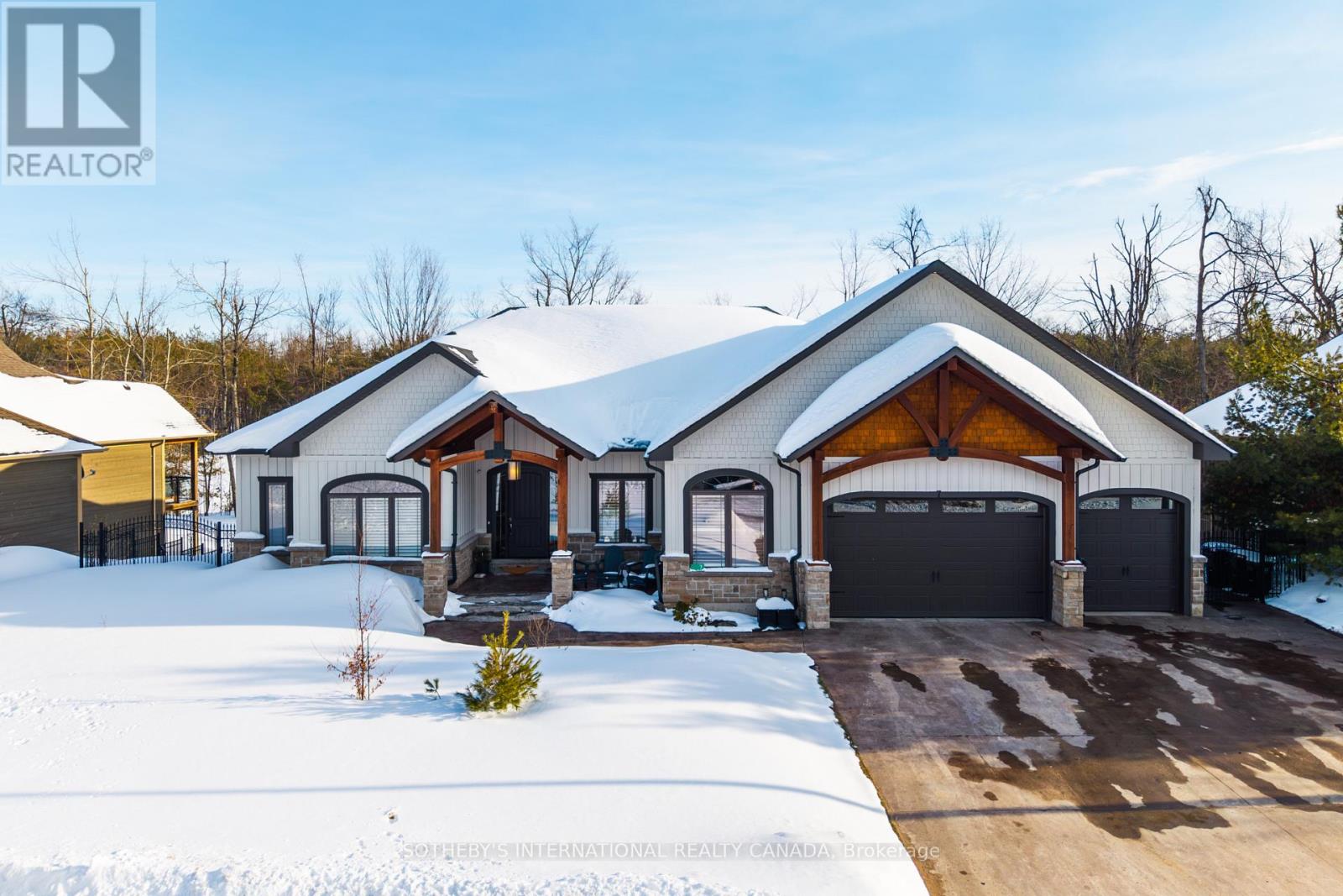 Detached at 7 RIDGEWOOD COURT, Oro-Medonte (Horseshoe Valley)
