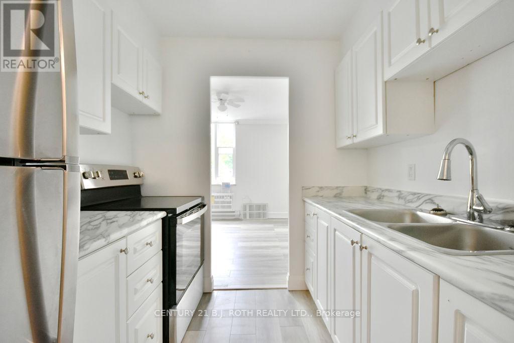 Multiplex at 41 - 2 GROVE STREET E, Barrie (Wellington)