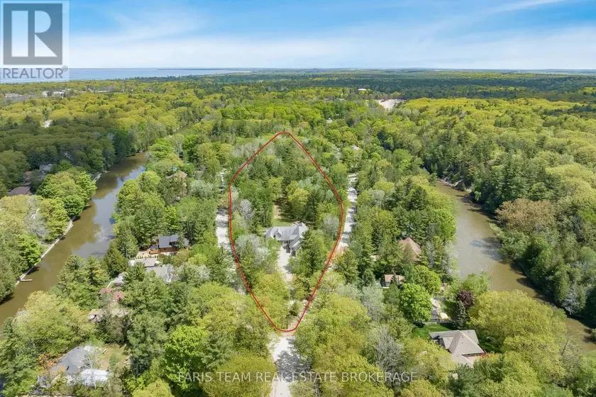 Detached at 138 KNOX ROAD E, Wasaga Beach