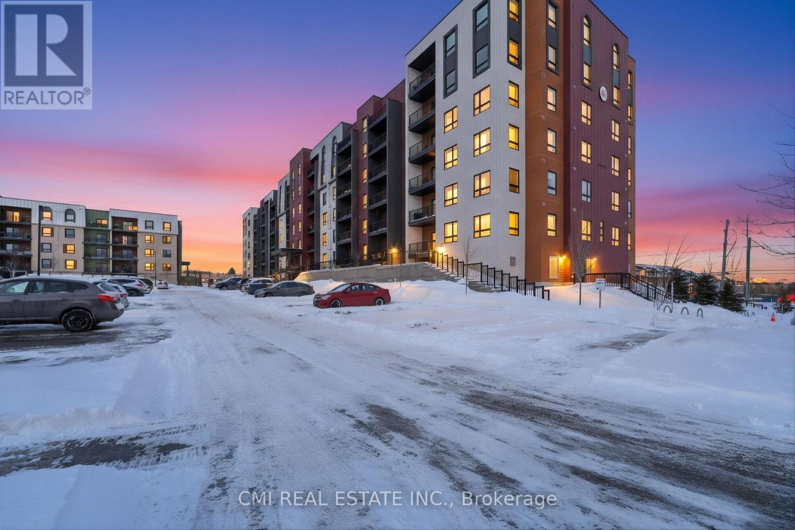 Apartment at 501 - 4 SPICE WAY, Barrie