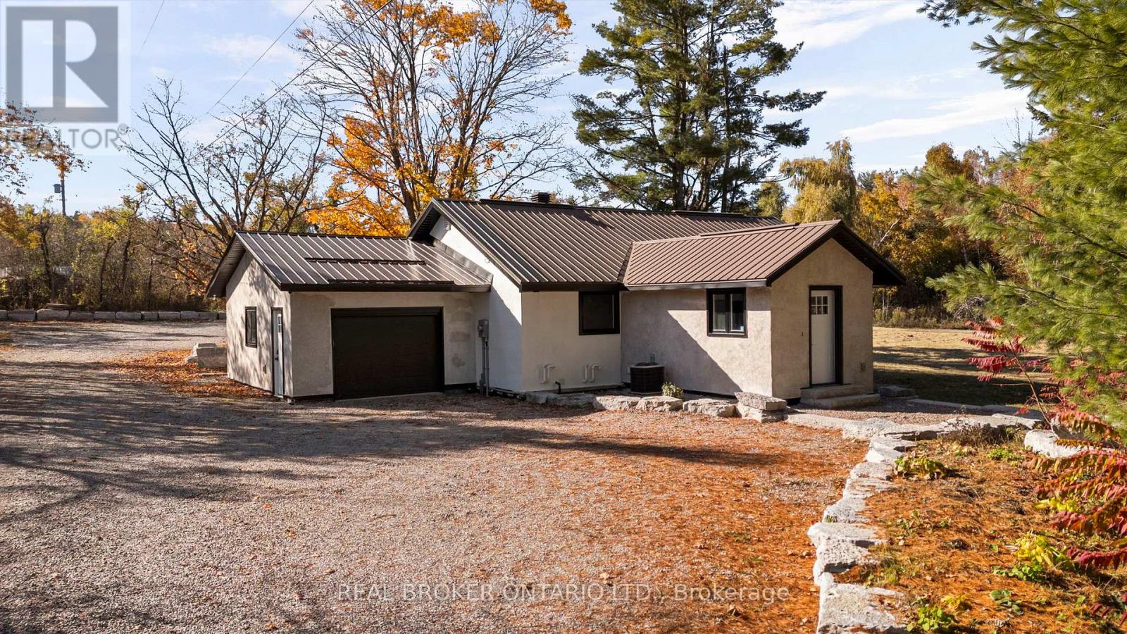 Detached at 4382 UHTHOFF LINE, Severn