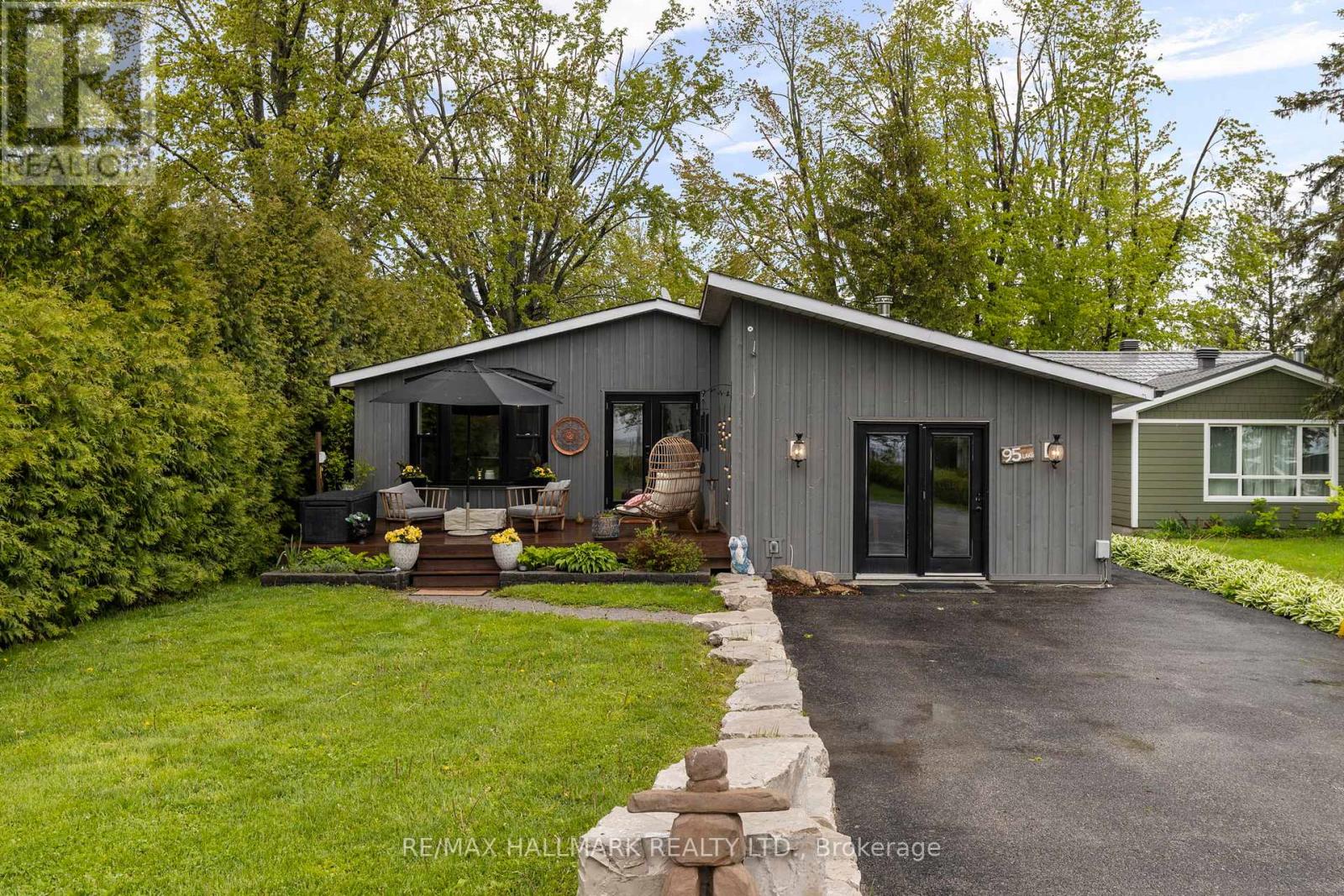 Detached at 95 LAKE AVENUE, Ramara