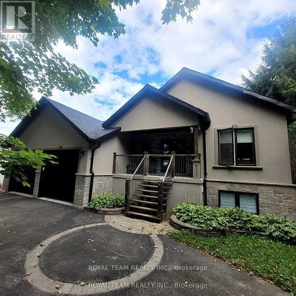 Detached at 1021 BANNISTER STREET, Tay