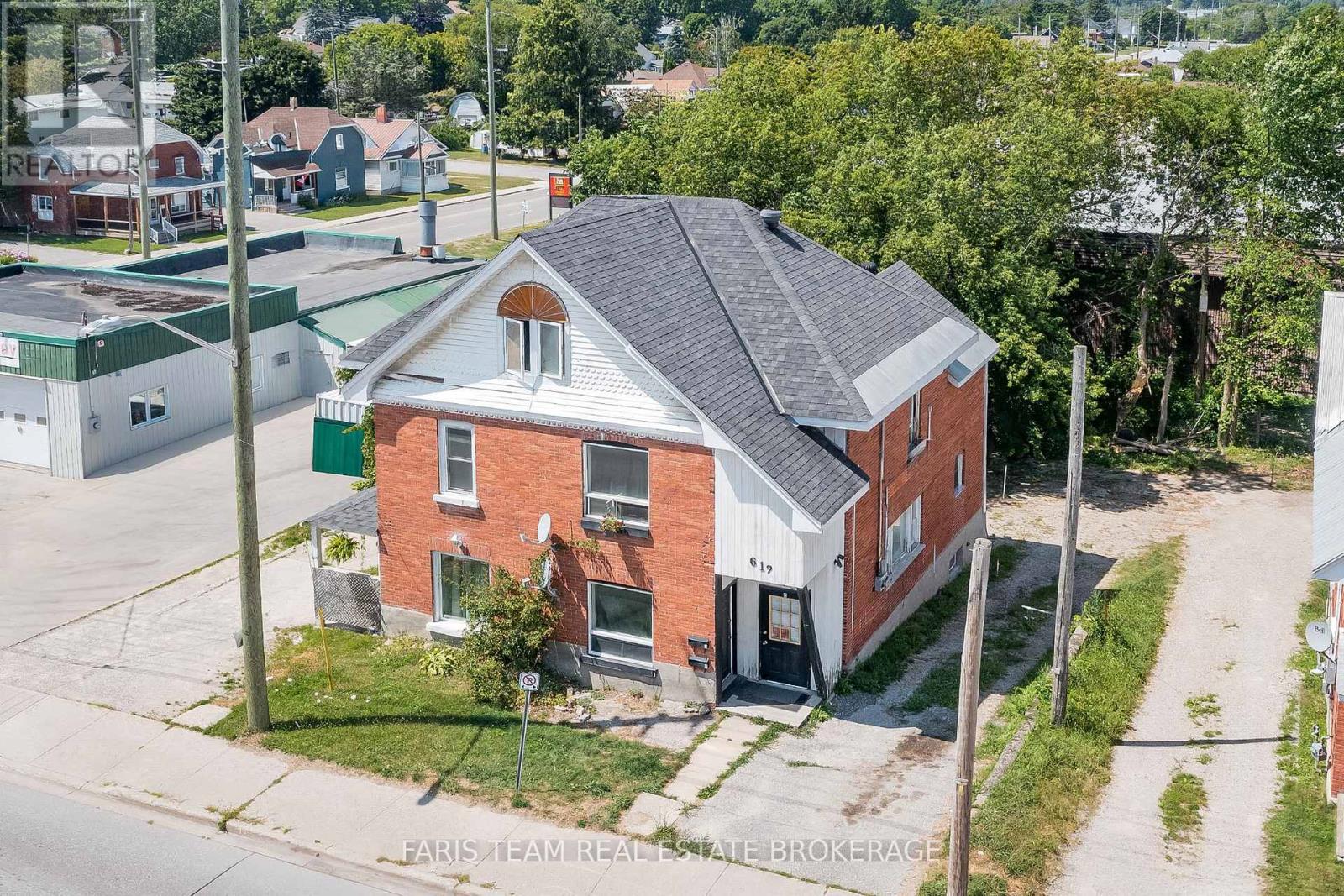 Multiplex at 612 BAY STREET, Midland