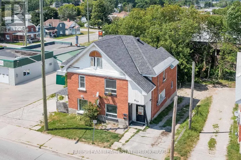 Multiplex at 612 BAY STREET, Midland