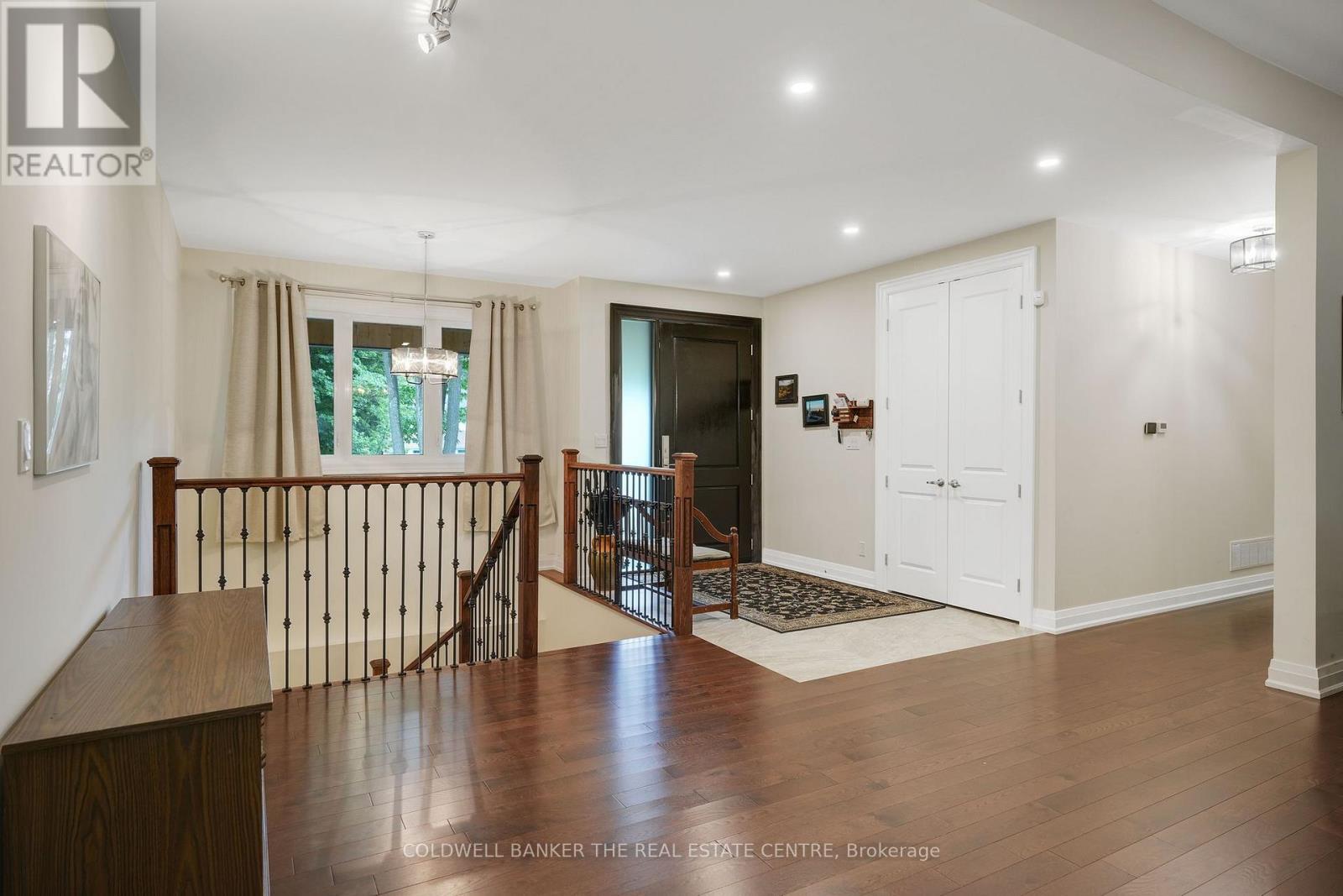 Detached at 34 OAKWOOD AVENUE, Tiny