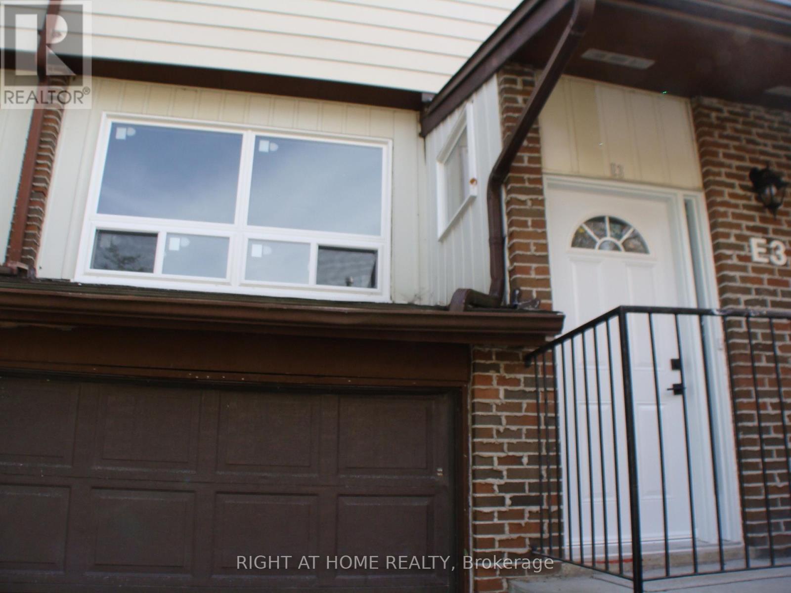 Apartment at E3 - 63 FERRIS LANE, Barrie (Cundles East)