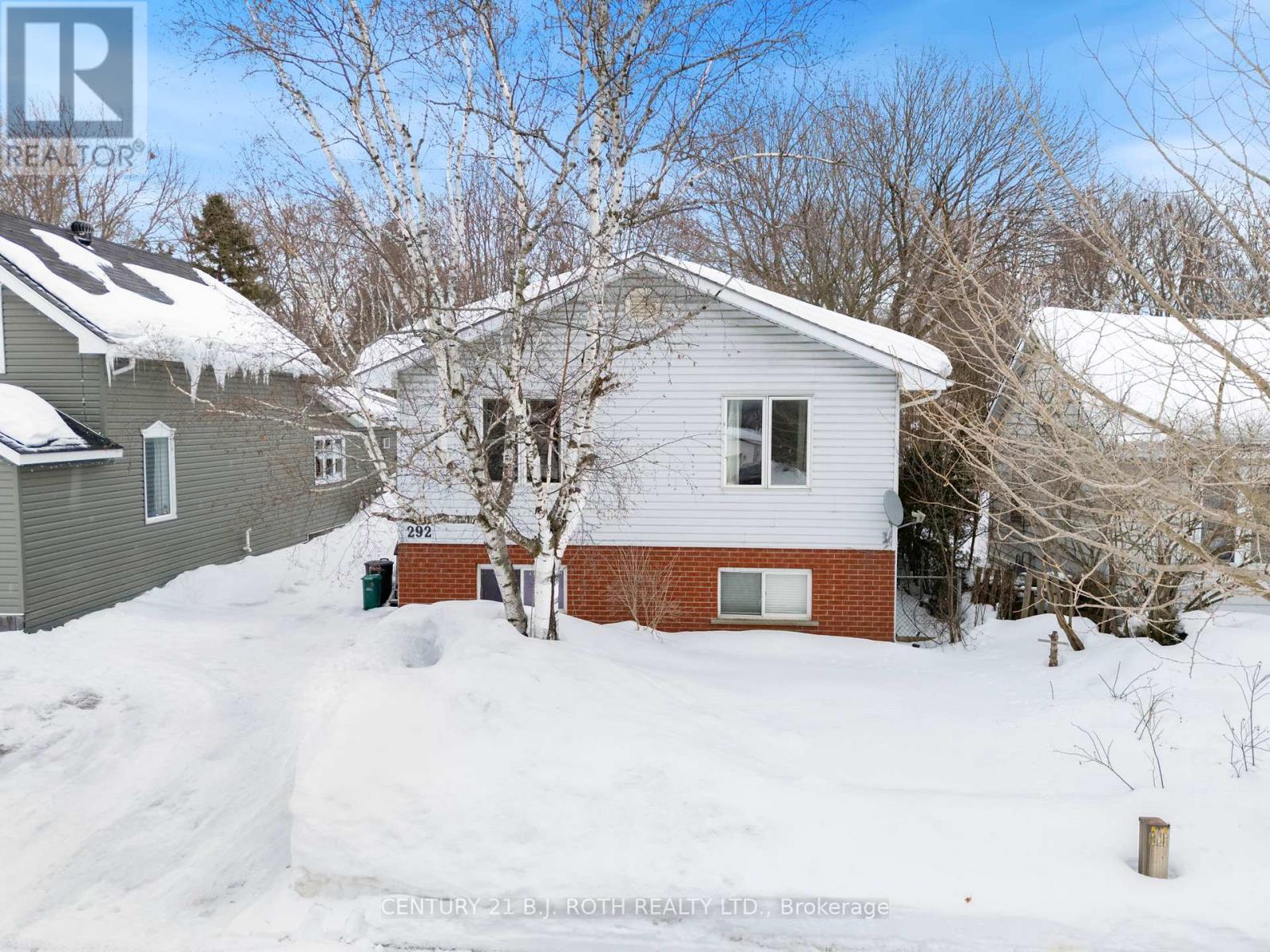 Detached at 292 MILLARD STREET, Orillia