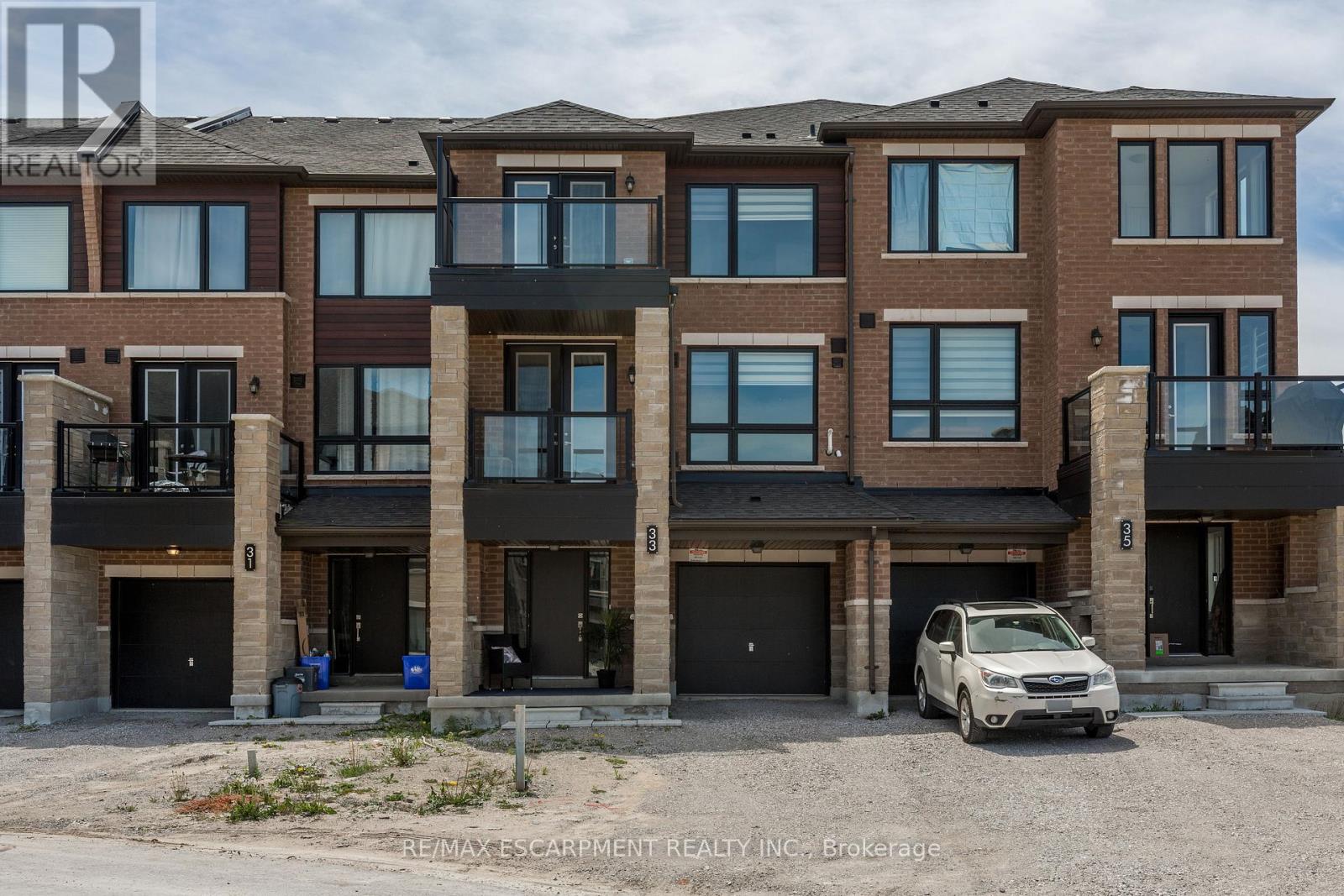 Townhouse at 33 RED MAPLE LANE, Barrie (Innis-Shore)