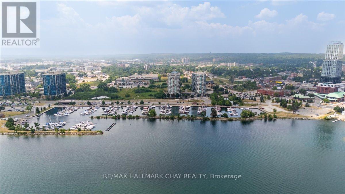 Apartment at 903 - 2 TORONTO STREET, Barrie
