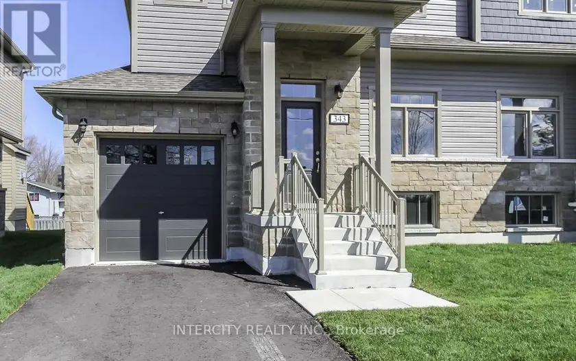 Semi-Detached/Link at 343 QUEBEC STREET, Clearview