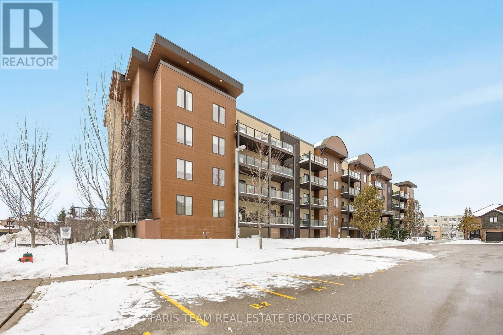 Apartment at 207 - 100 DEAN AVENUE, Barrie (Painswick South)