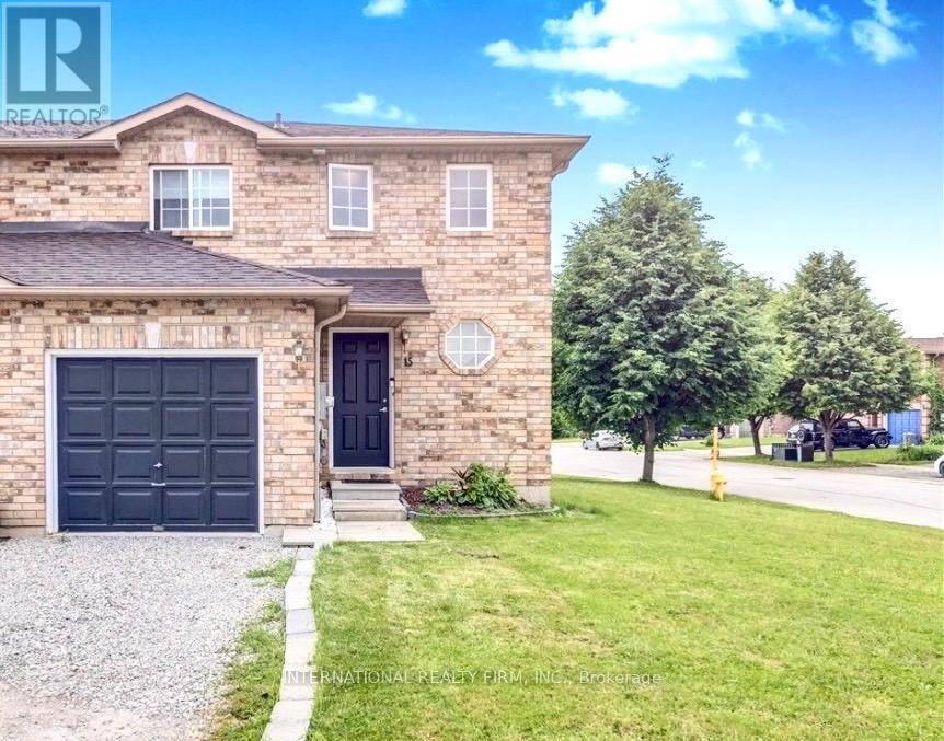 Semi-Detached/Link at 15 HEWITT PLACE, Barrie (Georgian Drive)
