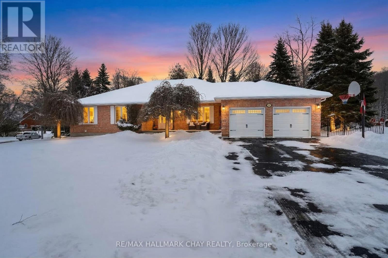 Detached at 35 EDER TRAIL, Springwater (Snow Valley)