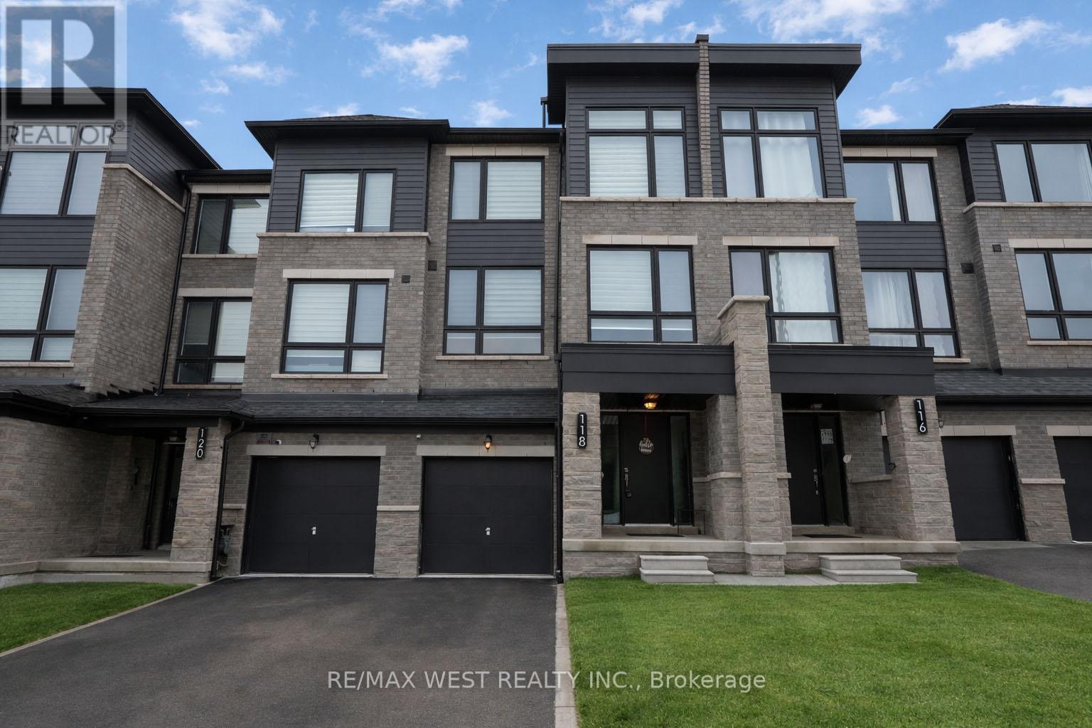Townhouse at 118 BLUE FOREST CRESCENT, Barrie (Innis-Shore)