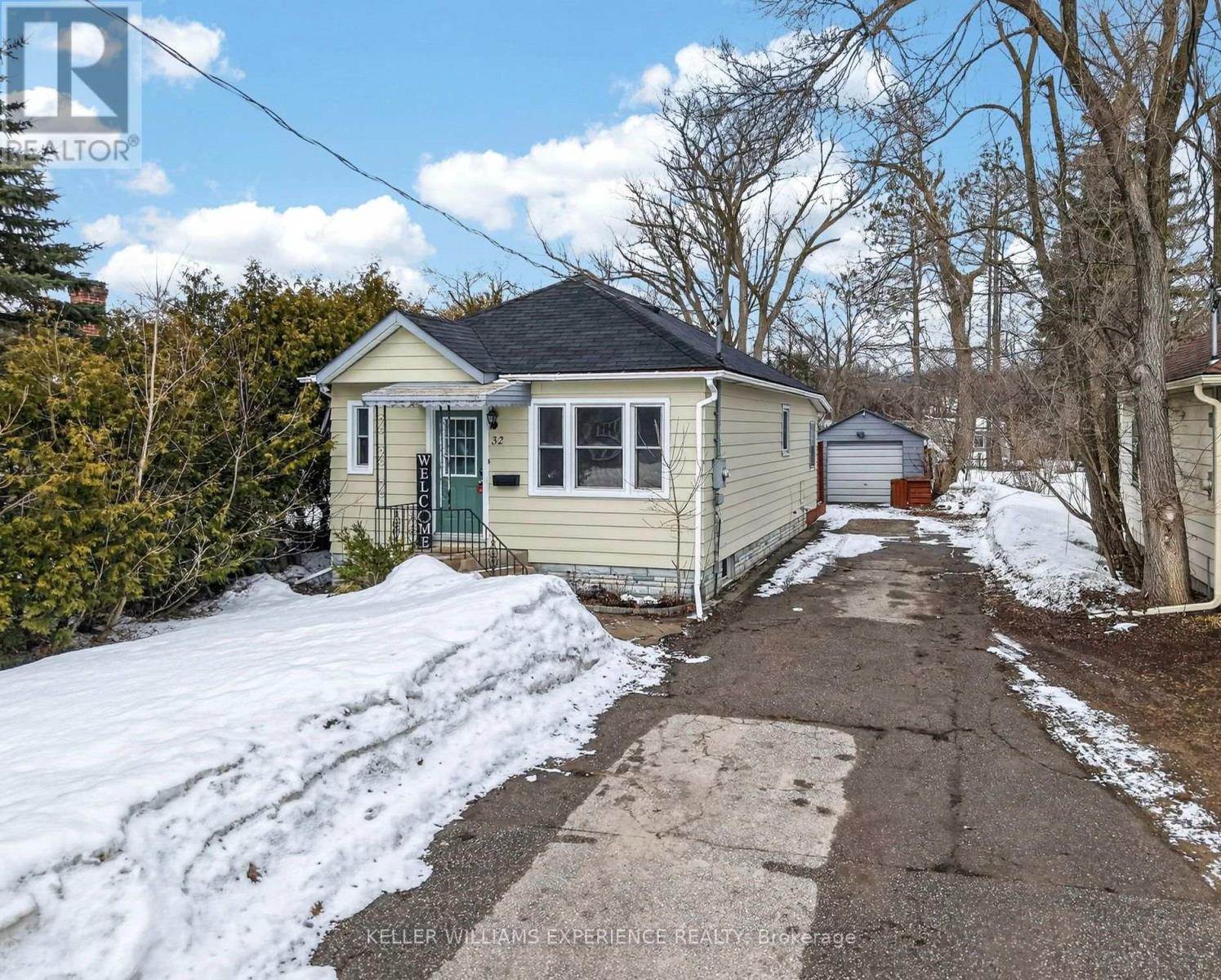 Detached at 32 HENRY STREET, Barrie (Queen's Park)