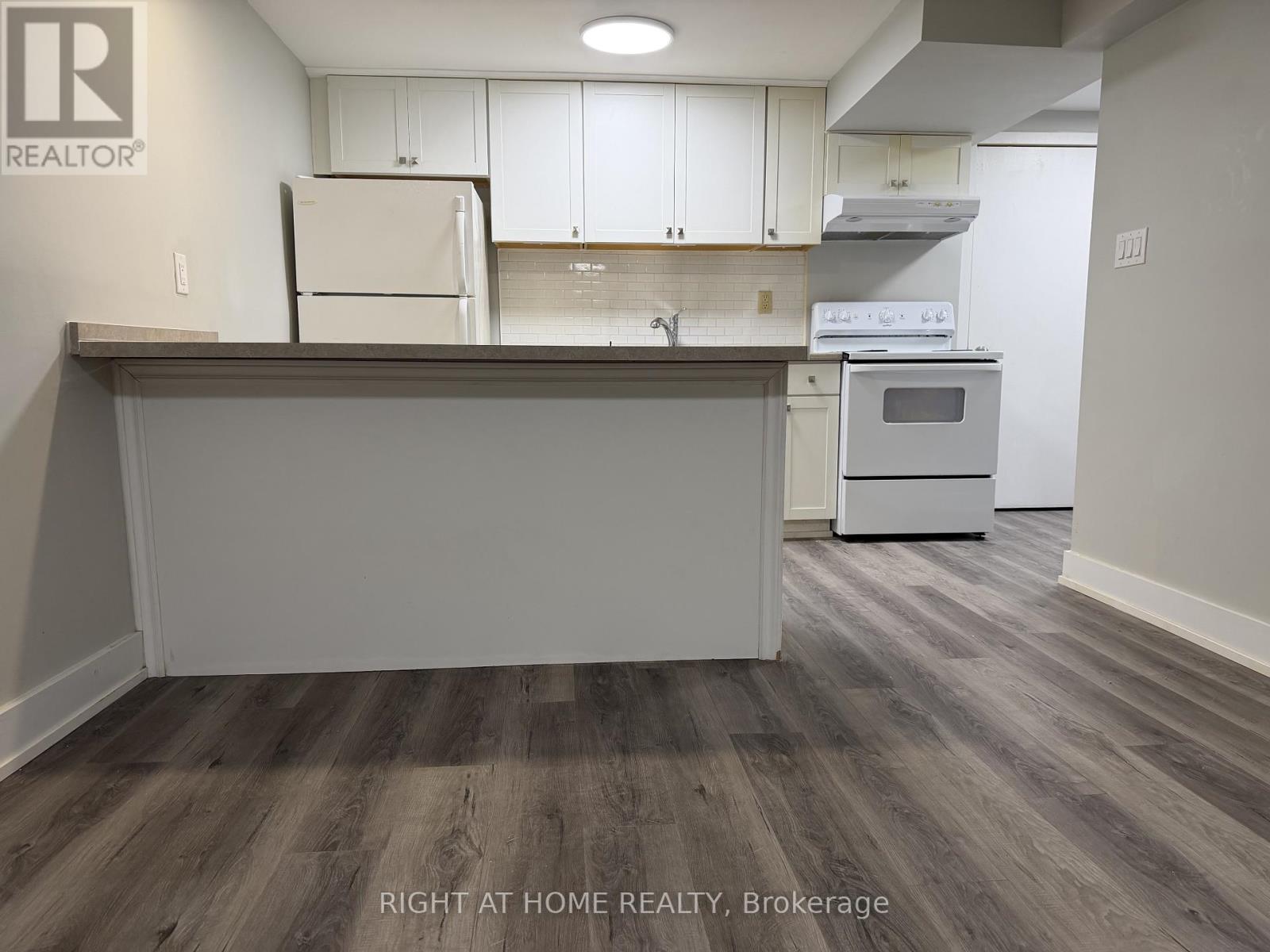 Detached at BSMT - 7 CARRUTHERS CRESCENT, Barrie (Grove East)