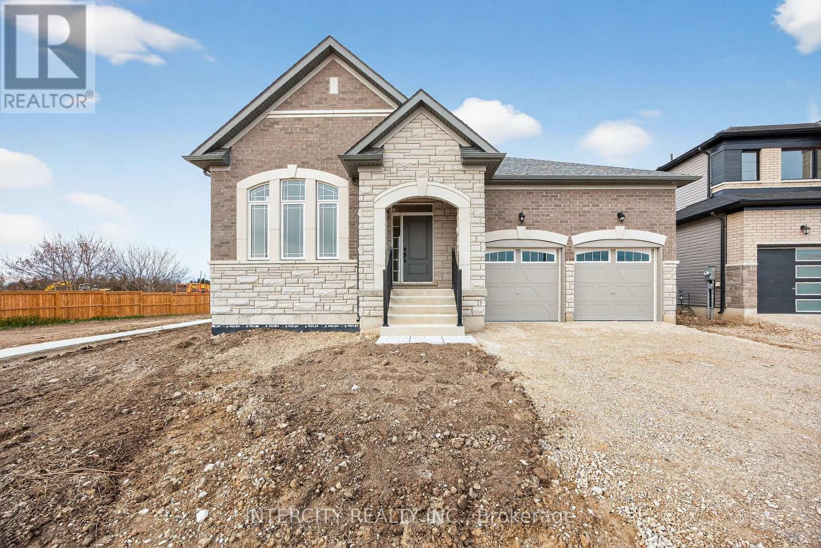 Detached at 38 LEGACY CIRCLE, Wasaga Beach