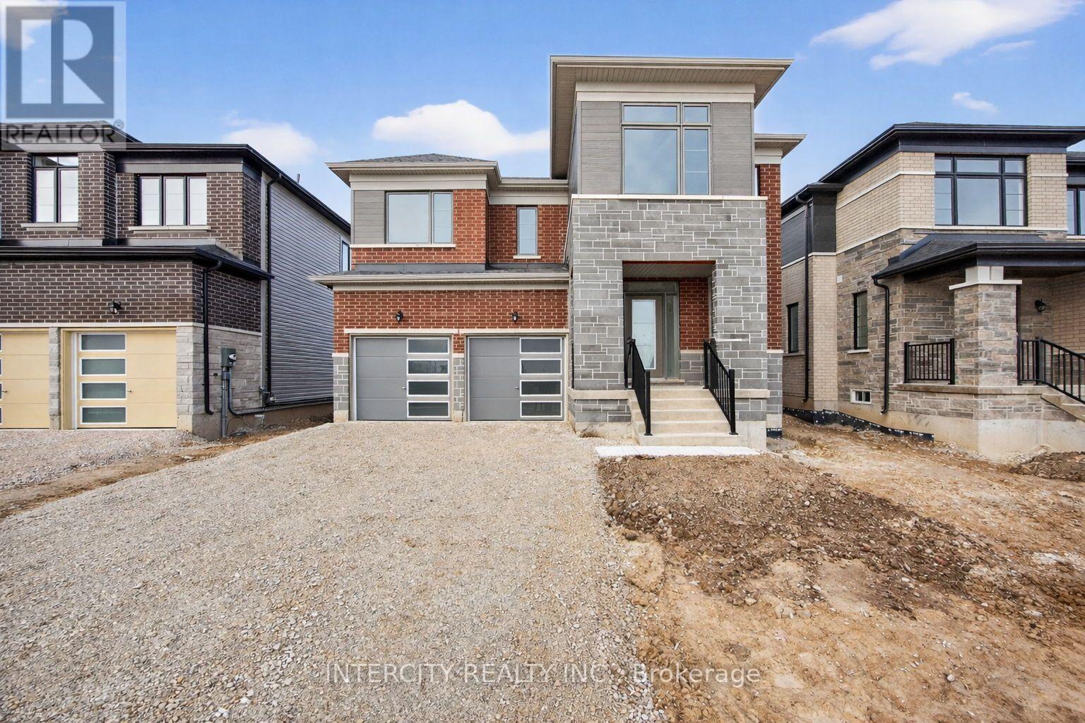 Detached at 32 LEGACY CIRCLE, Wasaga Beach