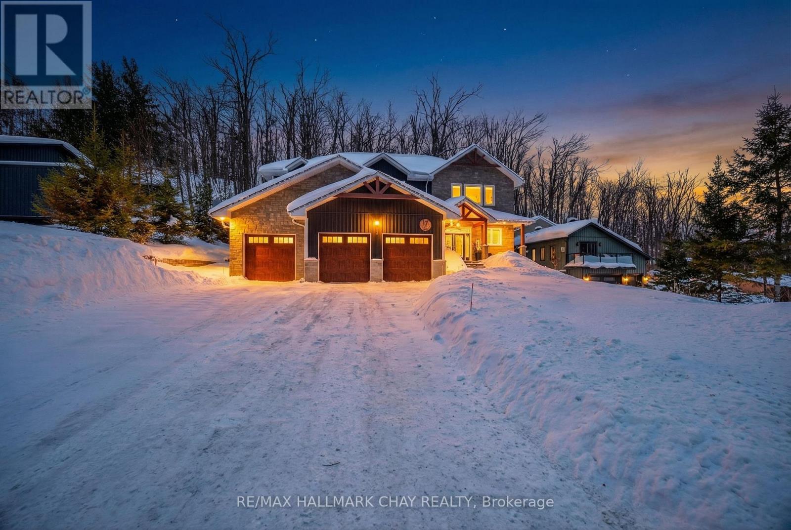 Detached at 17 PINE RIDGE TRAIL, Oro-Medonte (Horseshoe Valley)