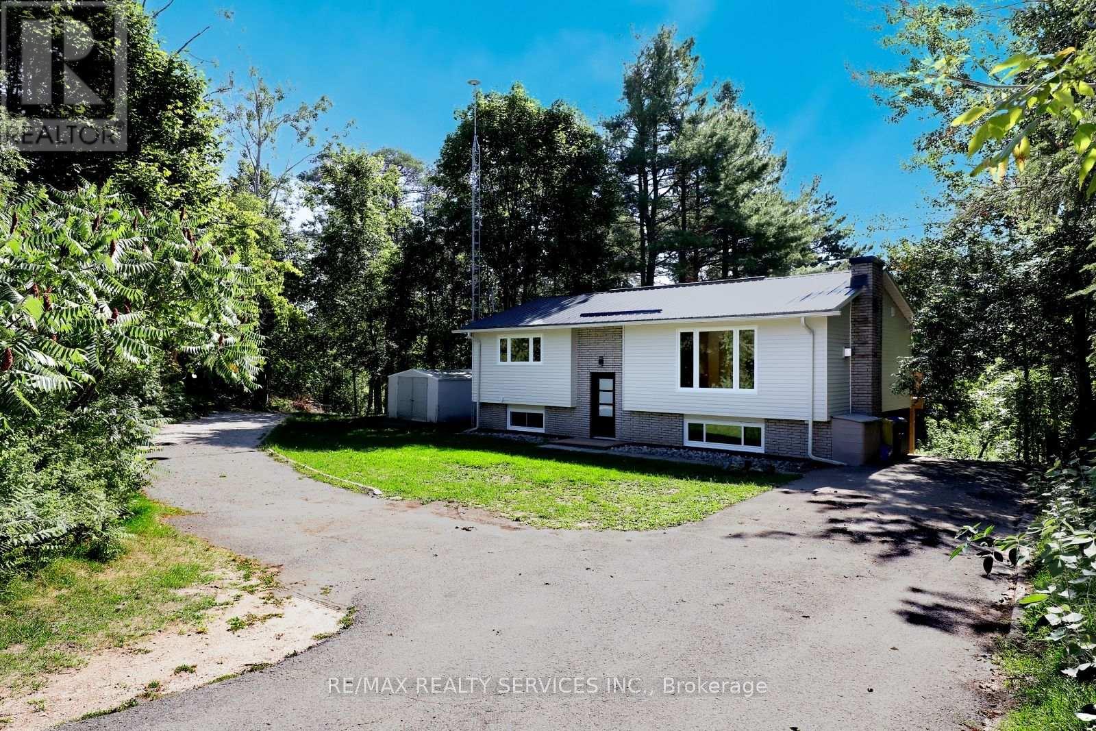 Detached at 8570 HWY 12, Oro-Medonte