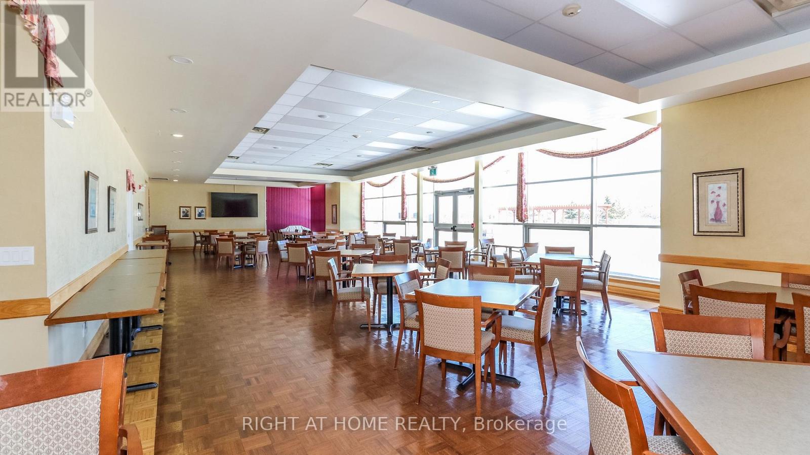 Apartment at 312 - 90 DEAN AVENUE, Barrie