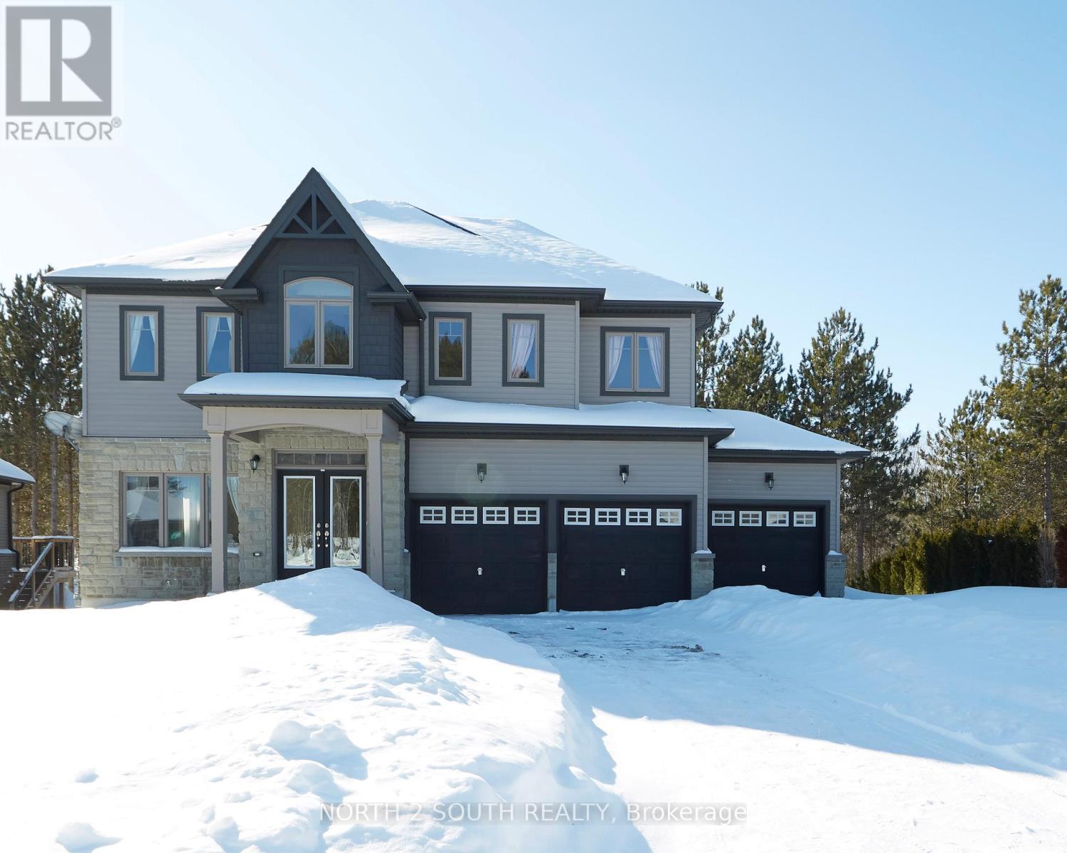 Detached at 4 BOVILLE COURT, Oro-Medonte (Horseshoe Valley)