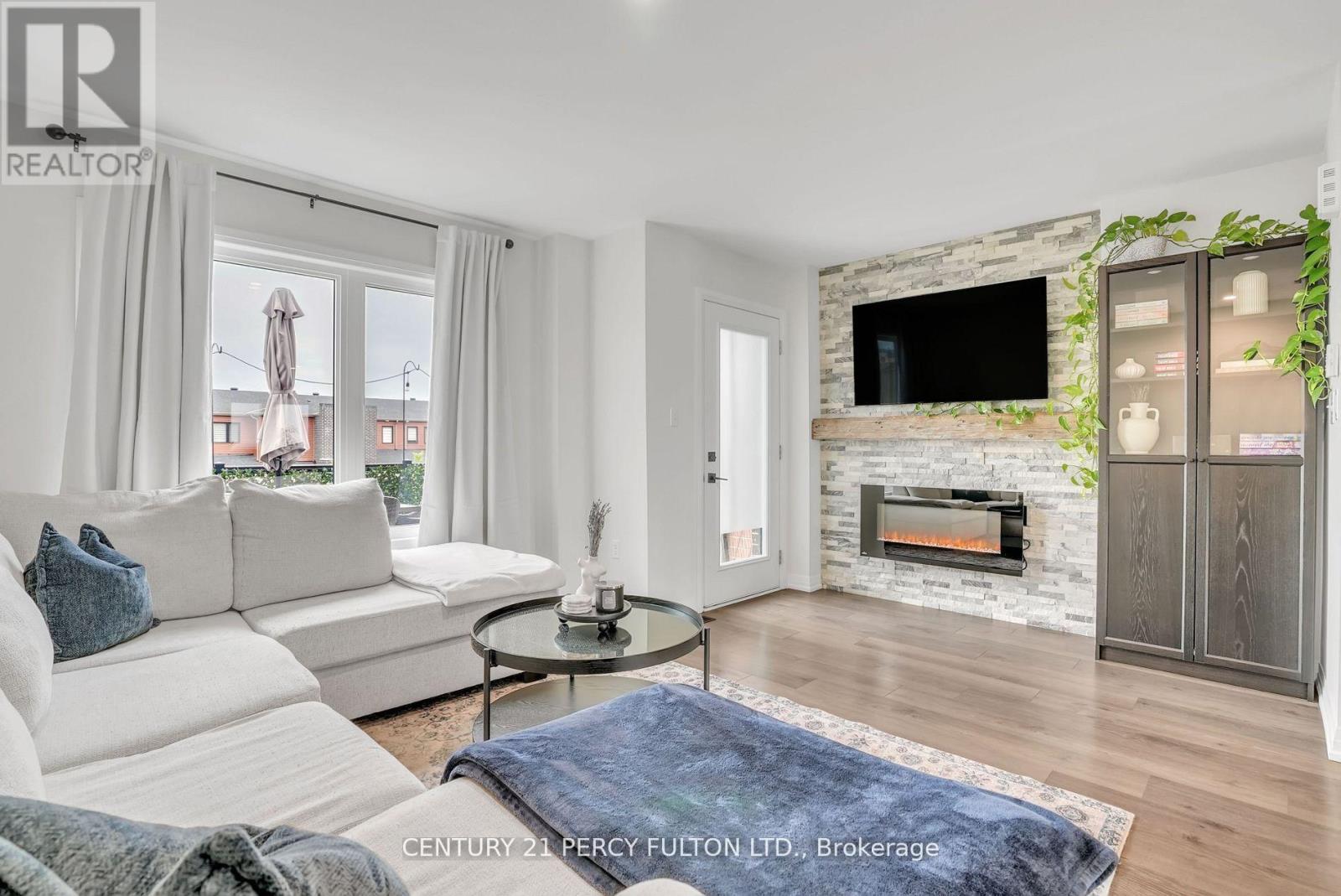 Townhouse at 89 FAIRLANE AVENUE, Barrie