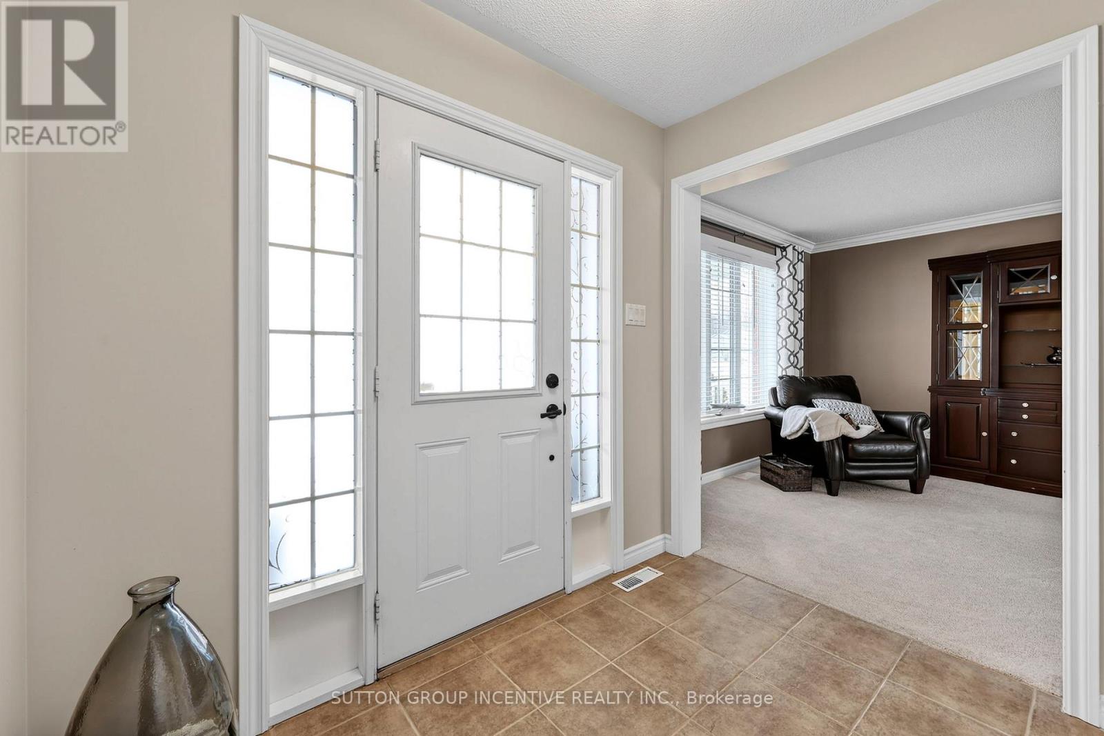 Detached at 60 O'NEILL CIRCLE, Springwater