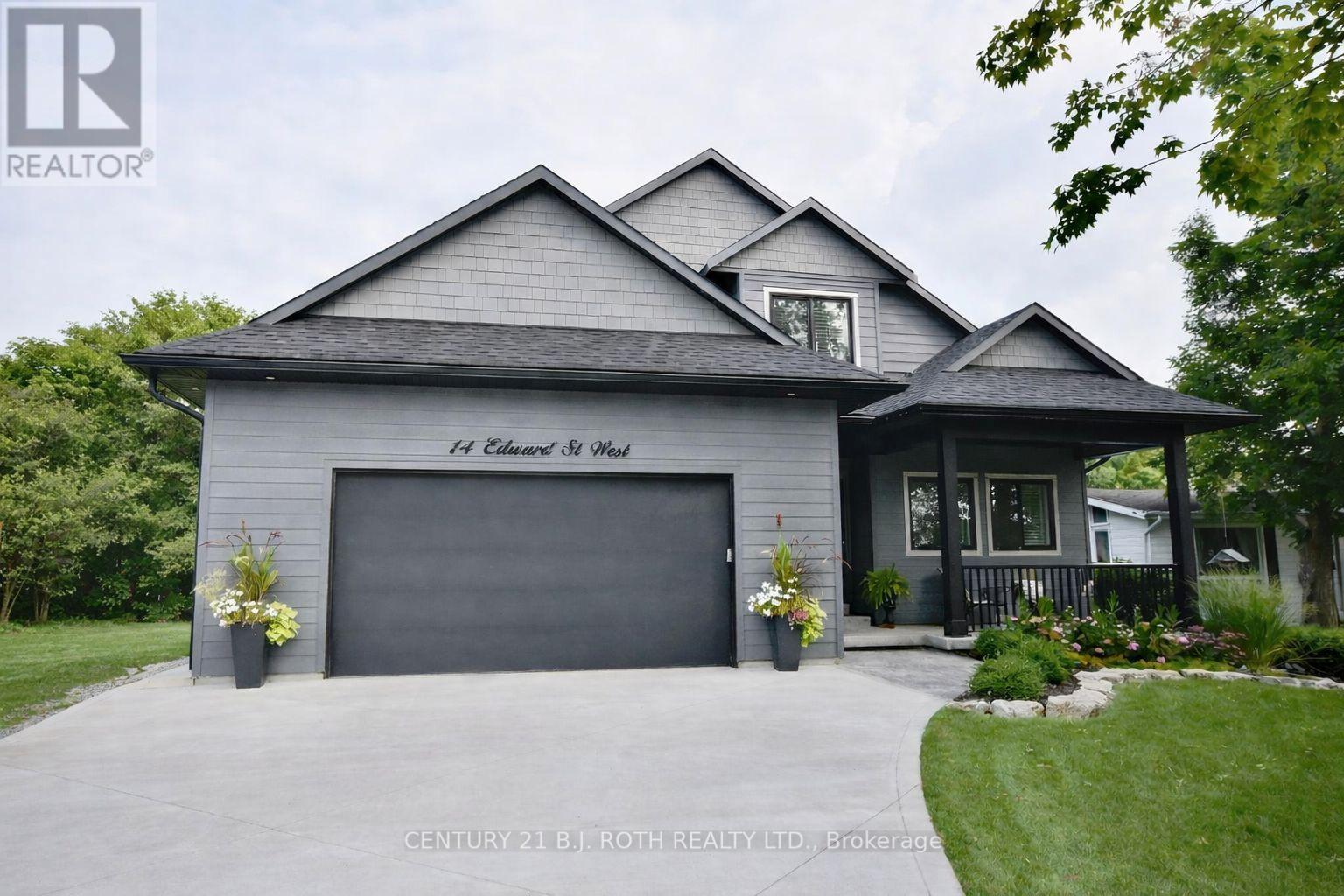 Detached at 14 EDWARD STREET W, Clearview (Creemore)