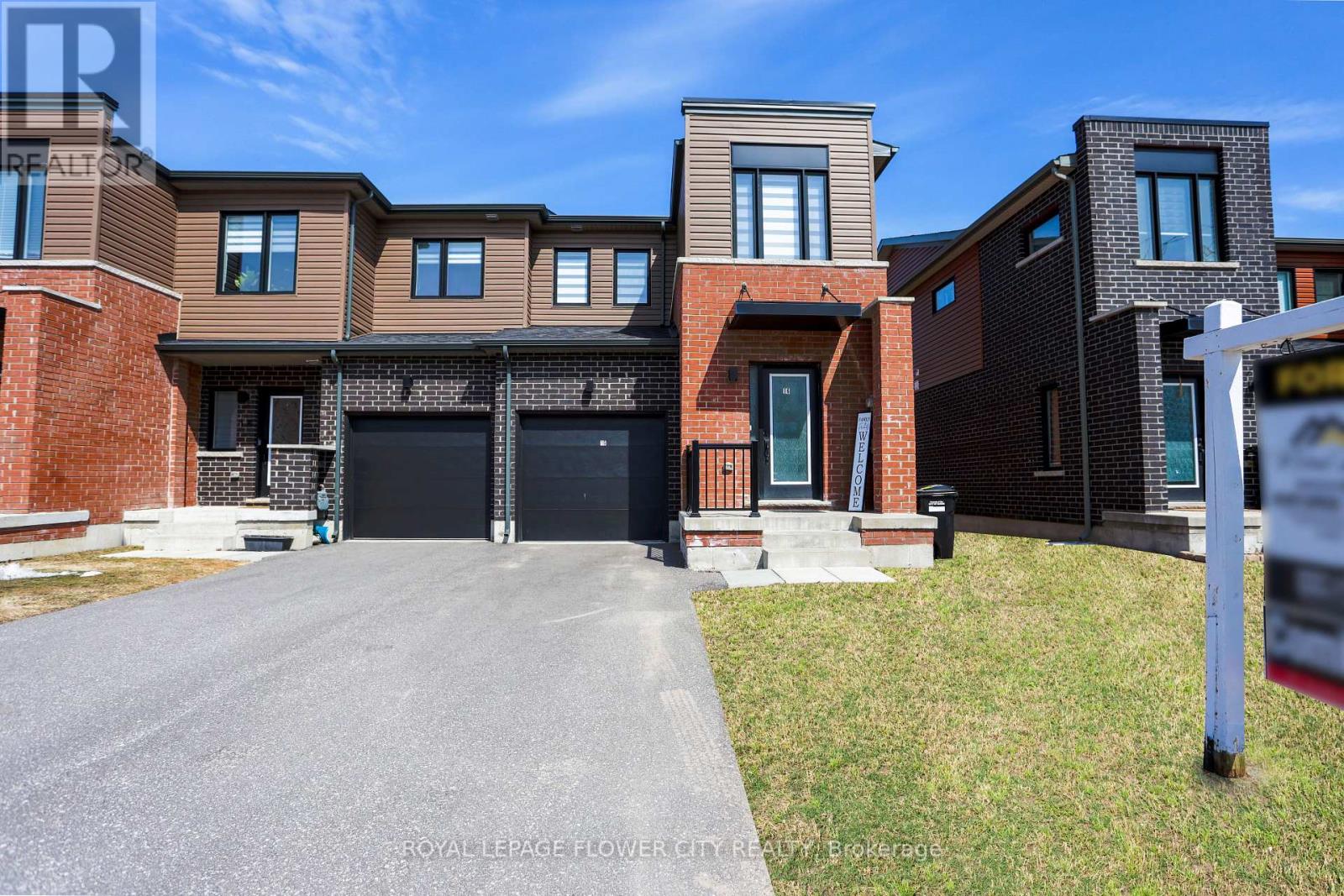 Townhouse at 16 FAIRLANE AVENUE, Barrie (Painswick South)