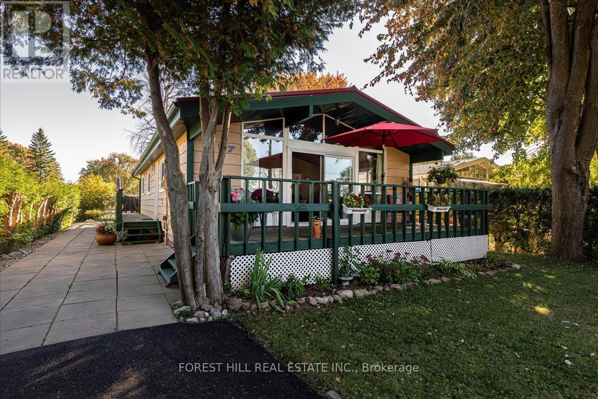 Detached at 67 LAKE AVENUE, Ramara
