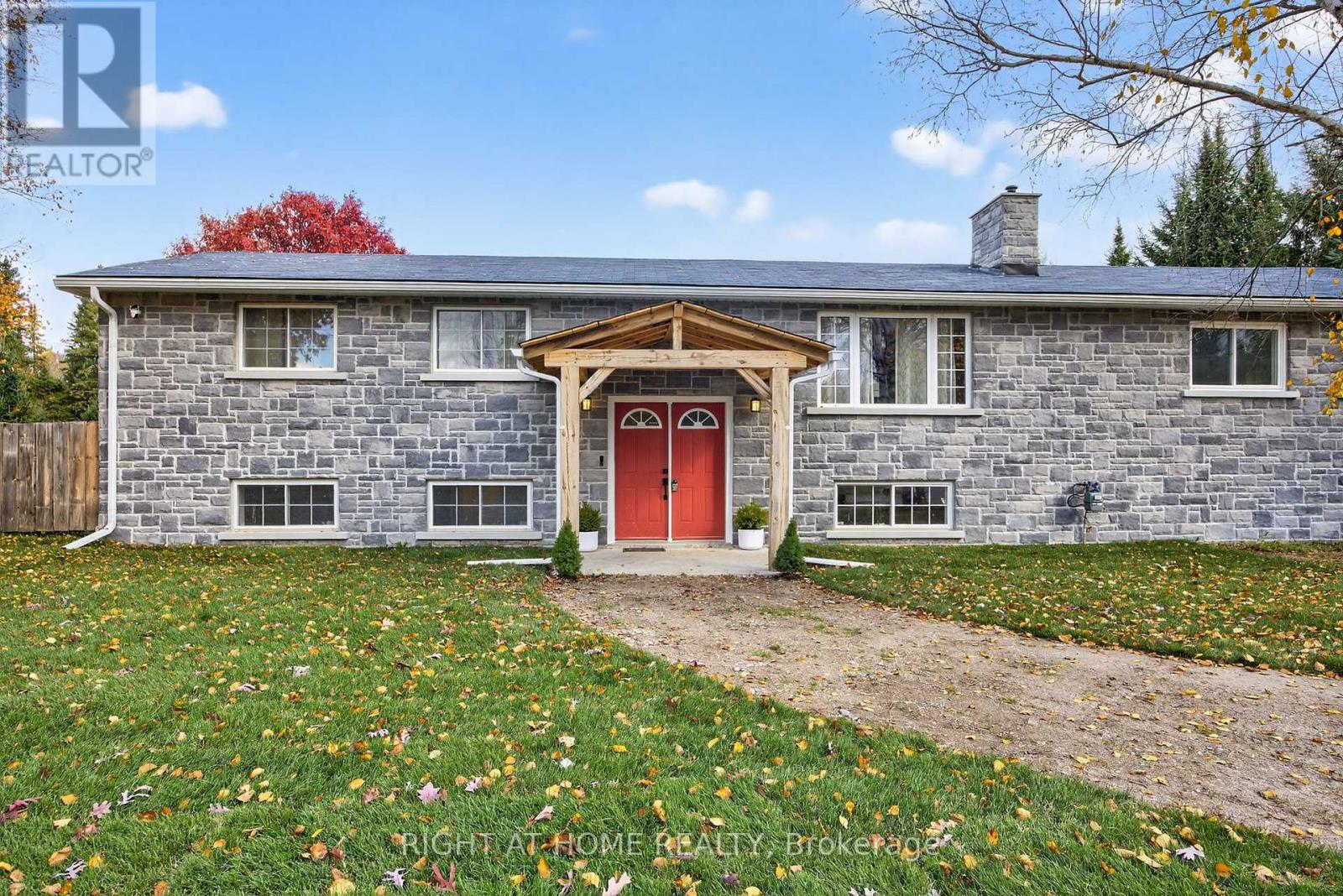 Detached at 207 SCARLETT LINE, Oro-Medonte