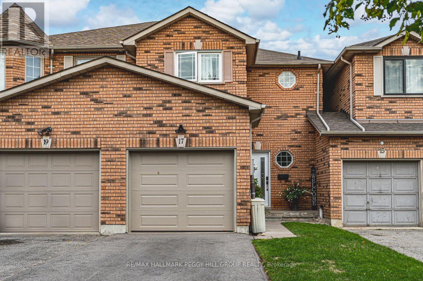 Townhouse at 17 BRUCE CRESCENT, Barrie (Bayshore)