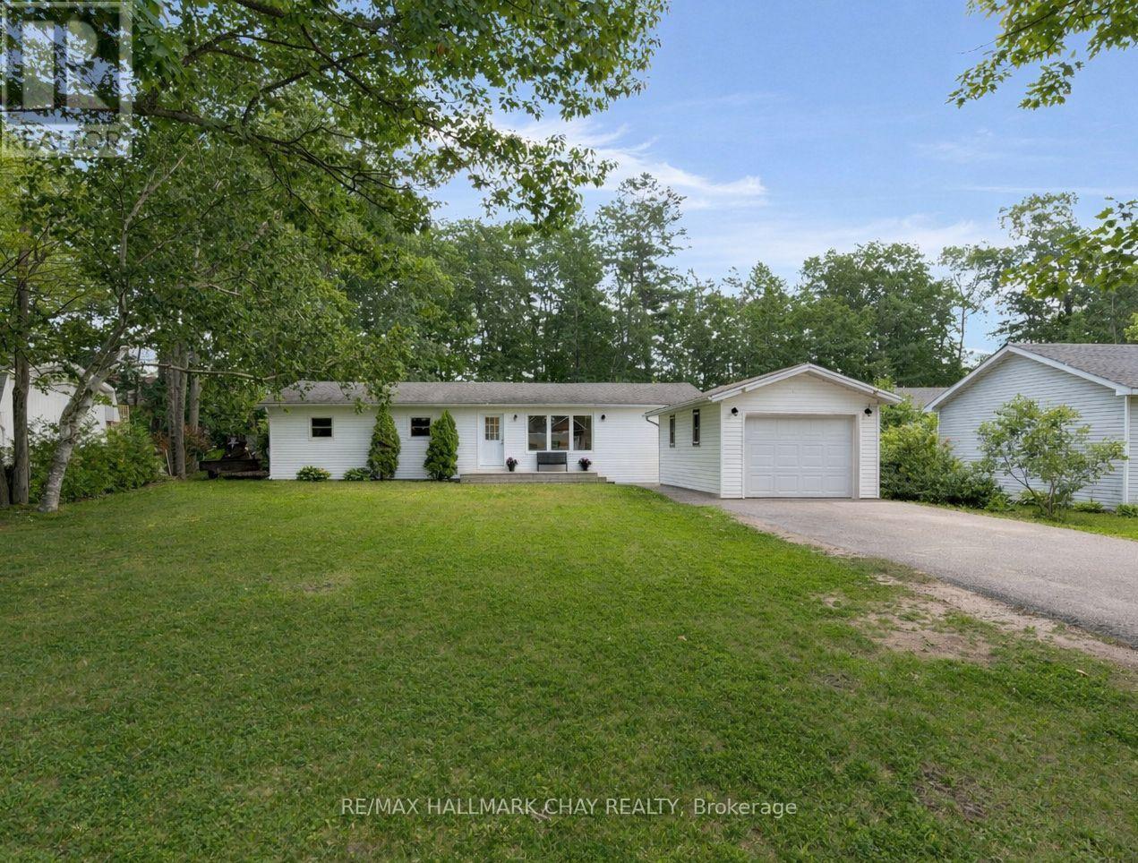 Detached at 1853 RIVER ROAD W, Wasaga Beach