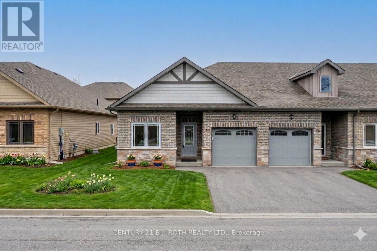 Townhouse at 251 LUCY LANE, Orillia