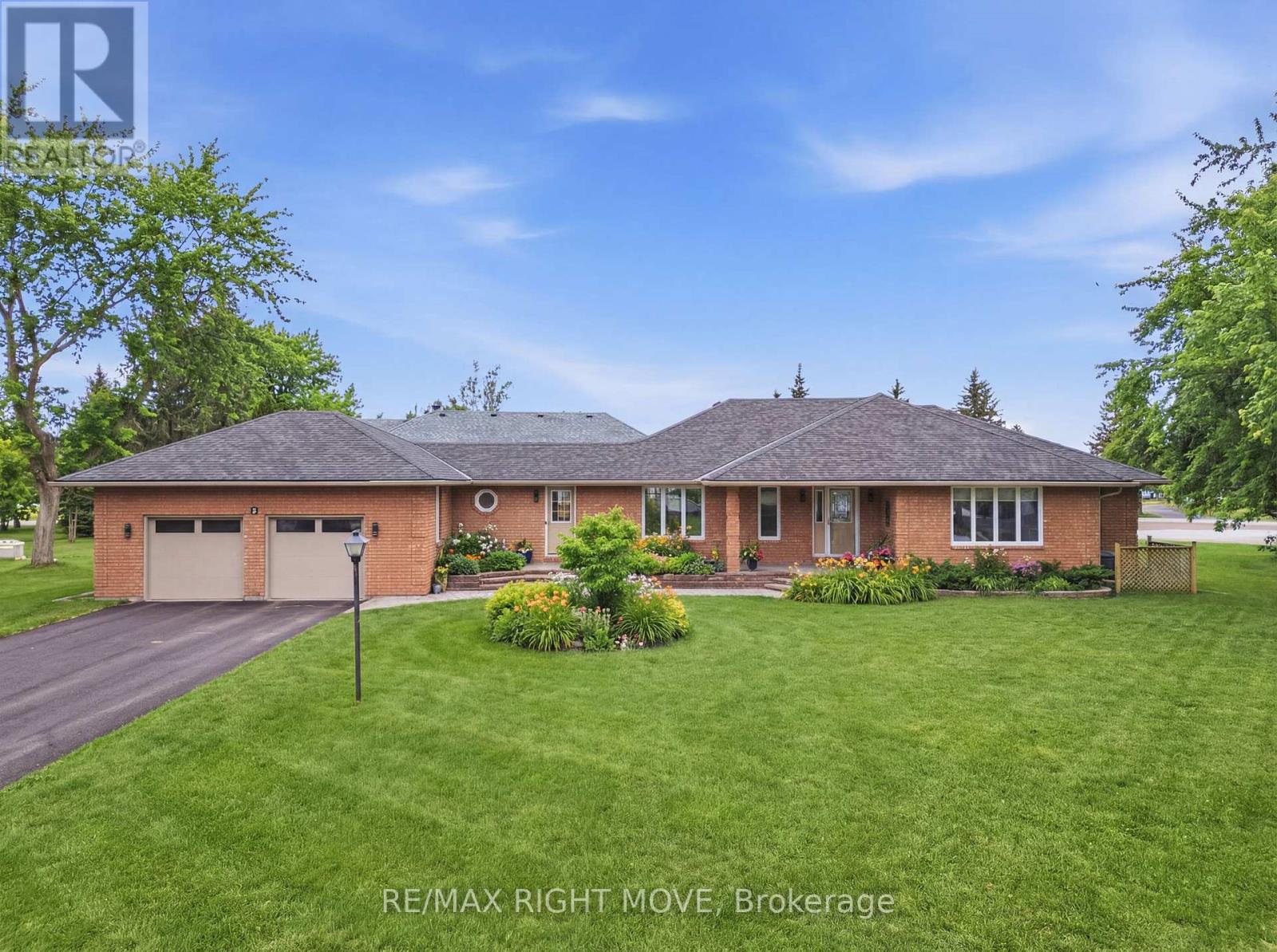 Detached at 2 LAVENDER COURT, Ramara