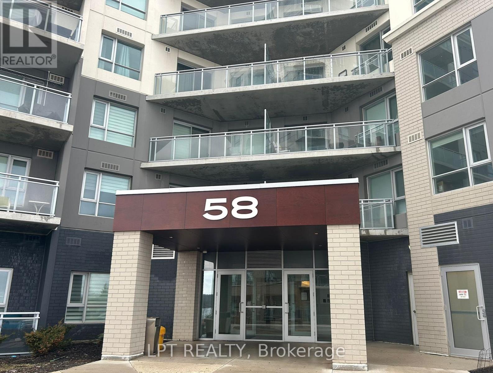 Apartment at 218 - 58 LAKESIDE TERR, Barrie (Little Lake)