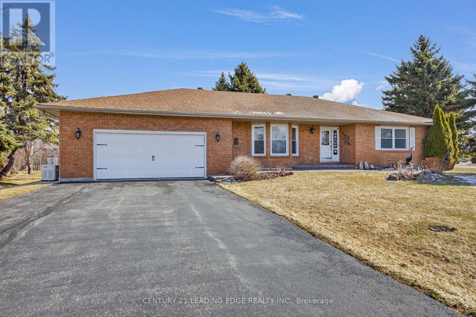 Detached at 17 SANDLEWOOD TRAIL, Ramara (Brechin)
